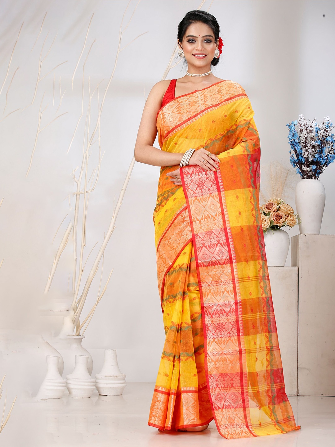 

DipDiya Ethnic Motifs Zari Pure Cotton Taant Saree, Yellow