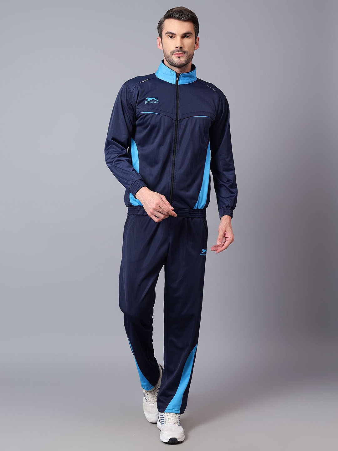 

Shiv Naresh Men Mid-Rise Mock Collar Tracksuits, Navy blue