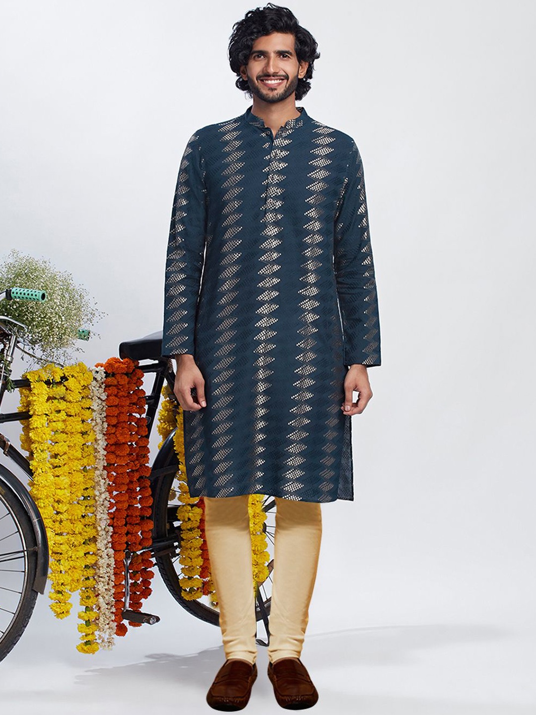 

Anouk Navy Blue Geometric Woven Design Mandarin Collar Straight Kurta with Churidar