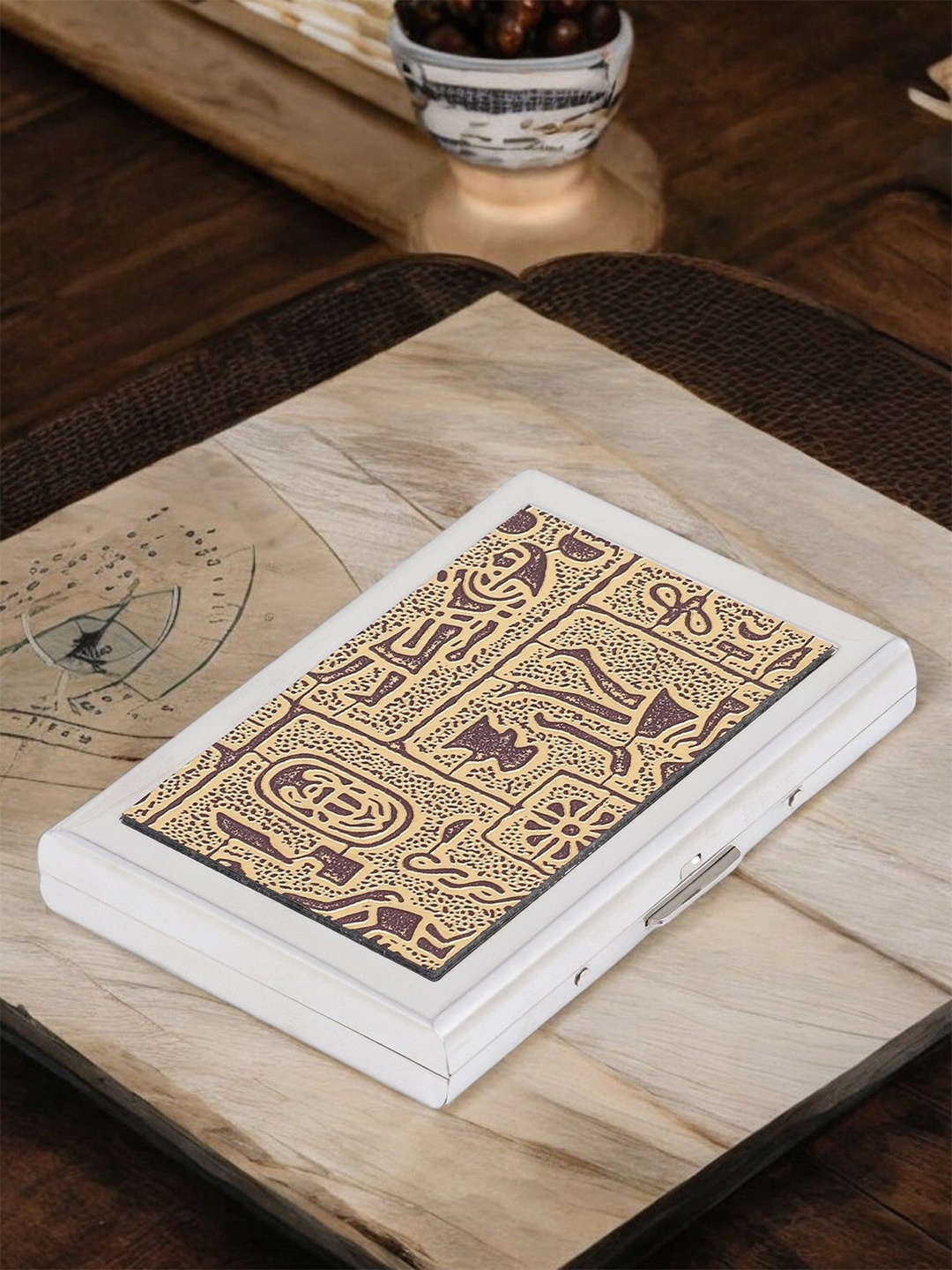 

SAMTROH Men Printed Card Holder, Gold