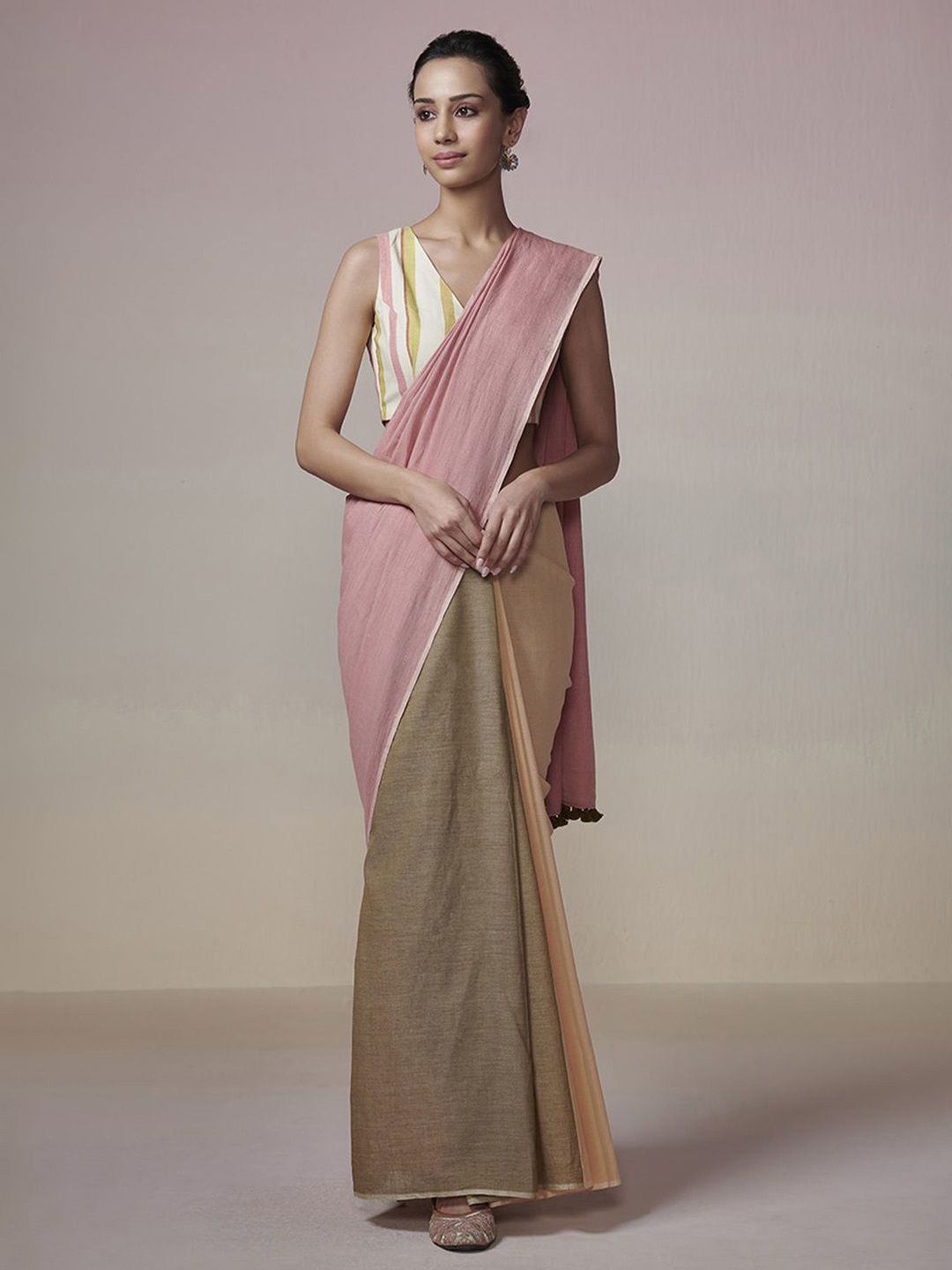 

DRESSFOLK Handloom Cotton earthy Pink and Beige Saree, Peach