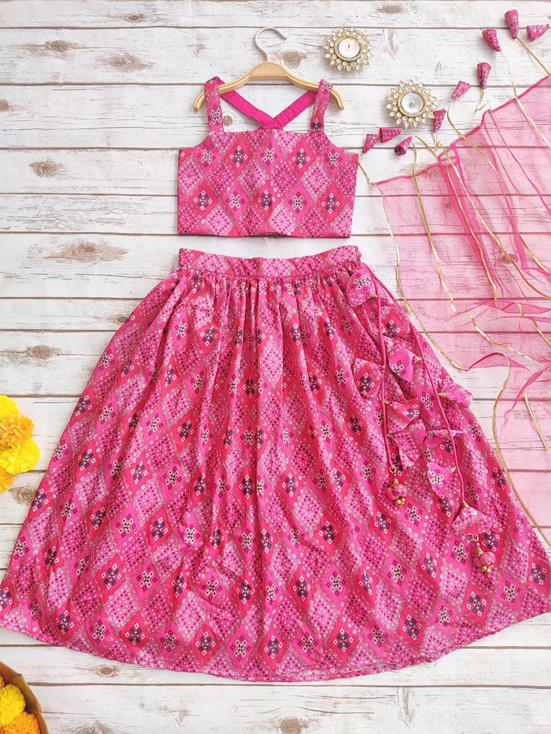 

LABEL KANUPRIYA Girls Printed Ready to Wear Lehenga & Blouse With Dupatta, Pink