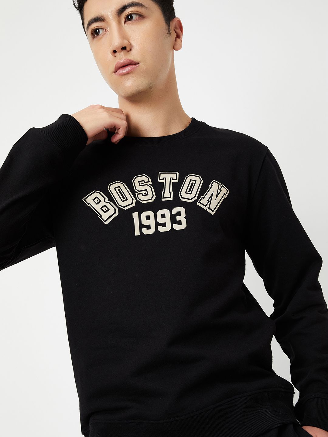 

max Men Typography Printed Sweatshirt, Black