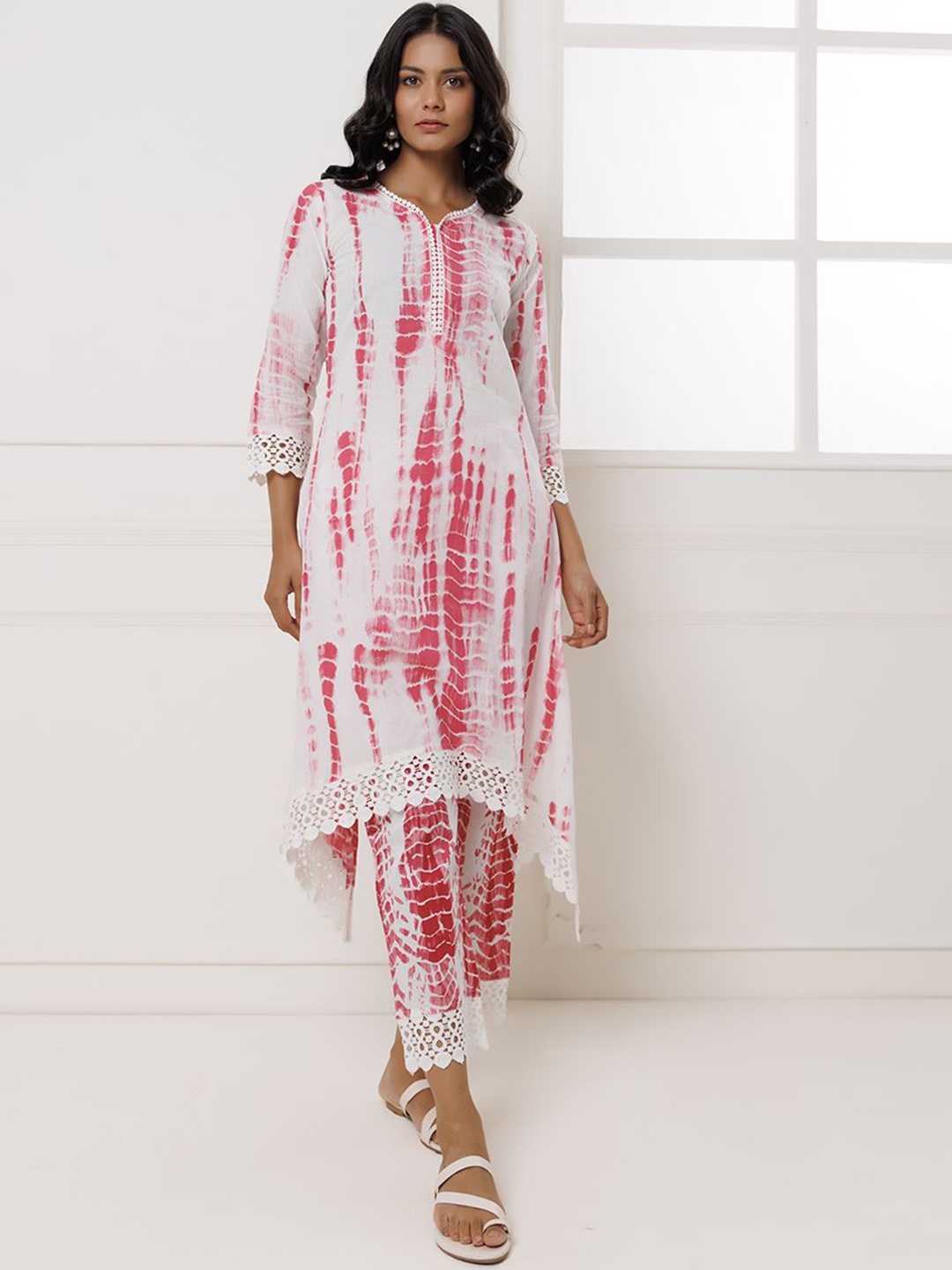 

INDIANIC Printed Pure Cotton Kurta with Palazzos, White