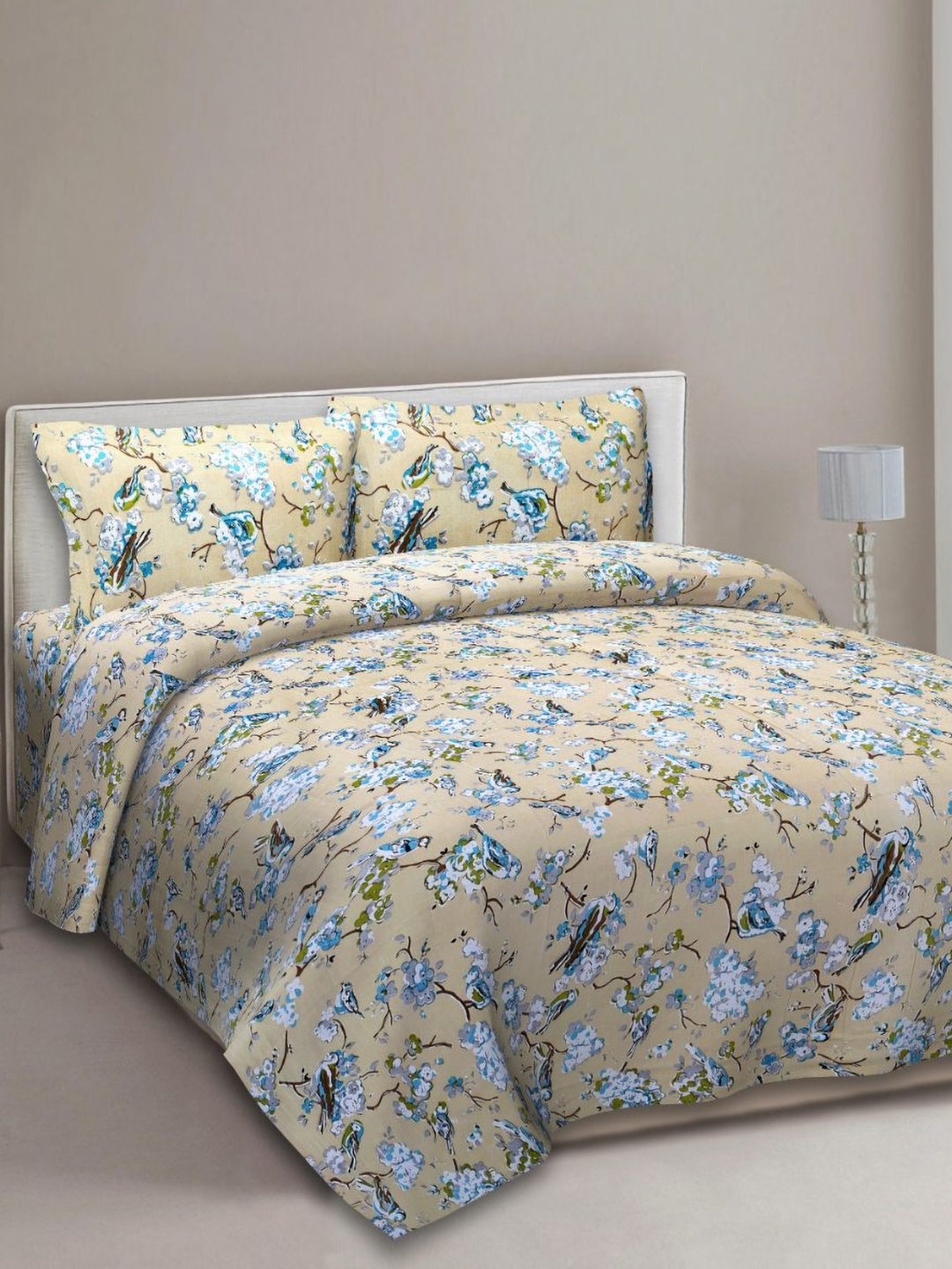 

EasyGoods Yellow & Blue Floral 210 TC King Bedsheet with 2 Pillow Covers