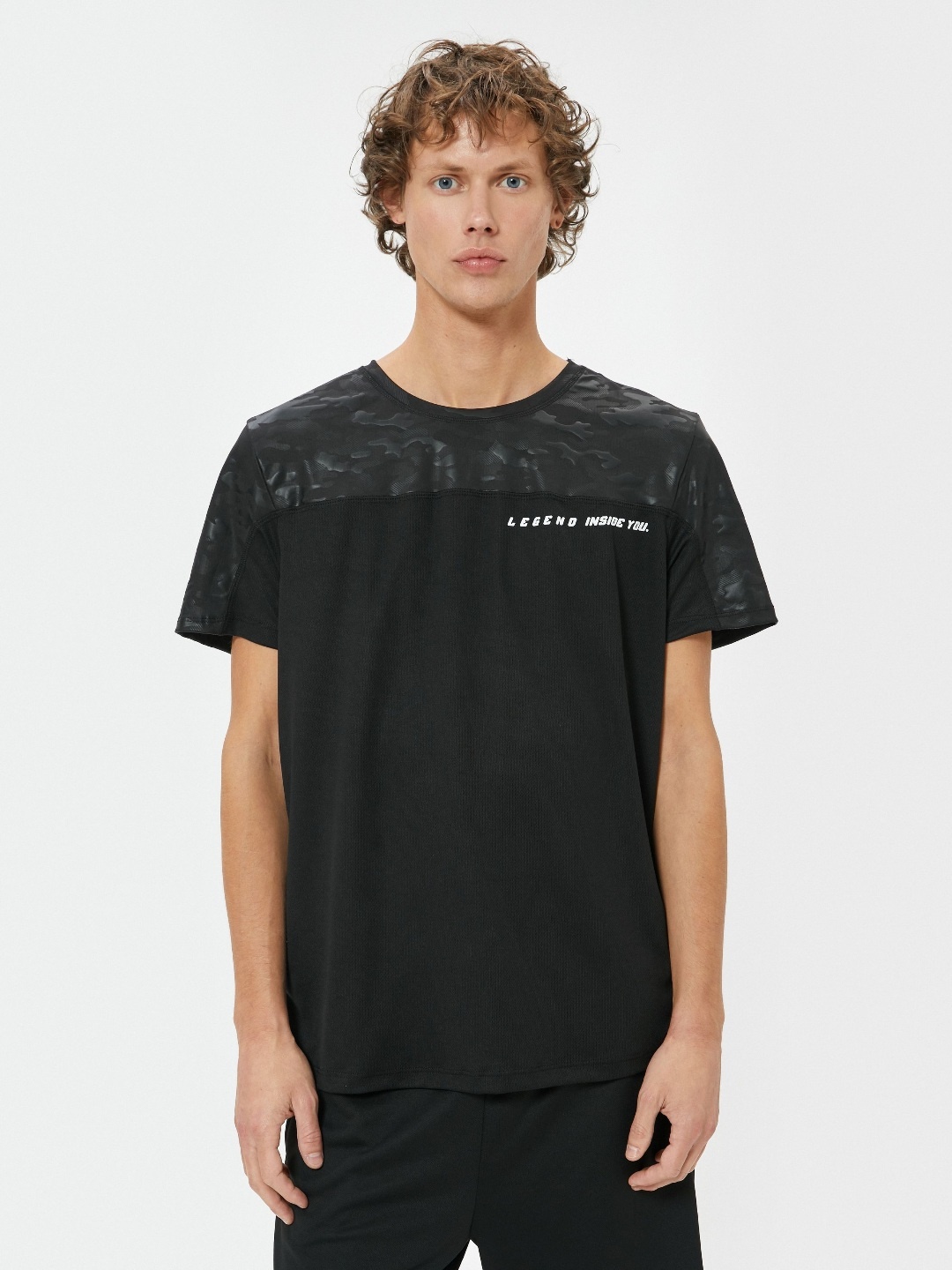 

Koton Men Typography Printed V-Neck Applique T-shirt, Black