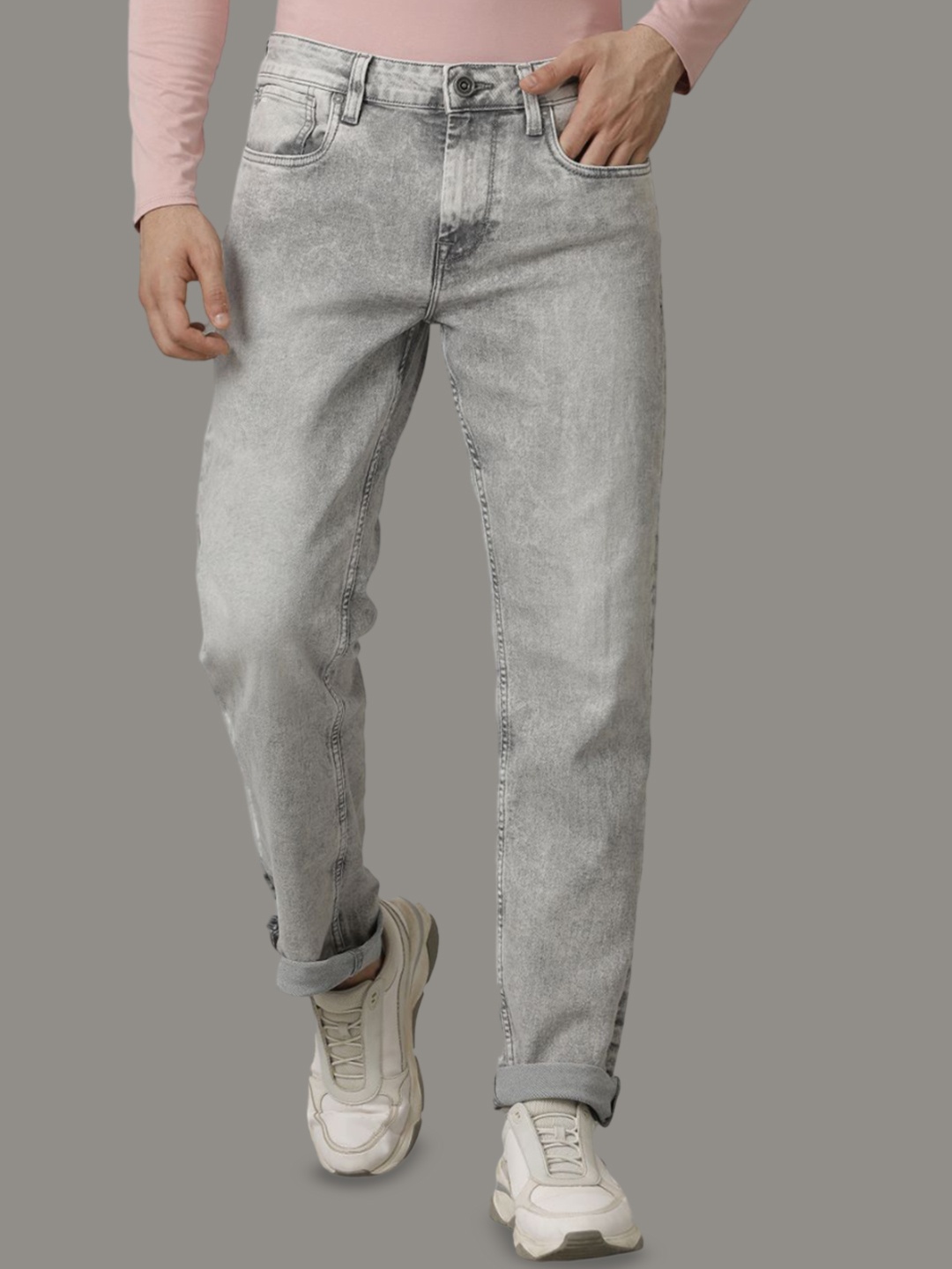 

Voi Jeans Men Mid-Rise Slim Fit Low Distress Heavy Fade Stretchable Jeans, Grey