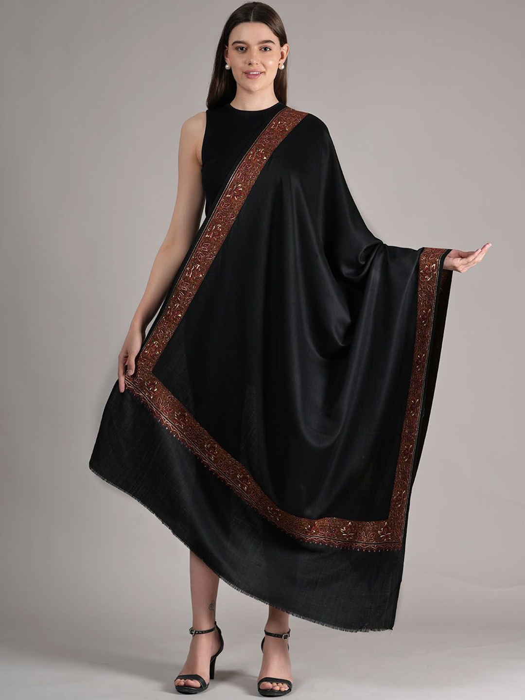 

MUFFLY Women Floral Embroidered Woollen Shawl, Black