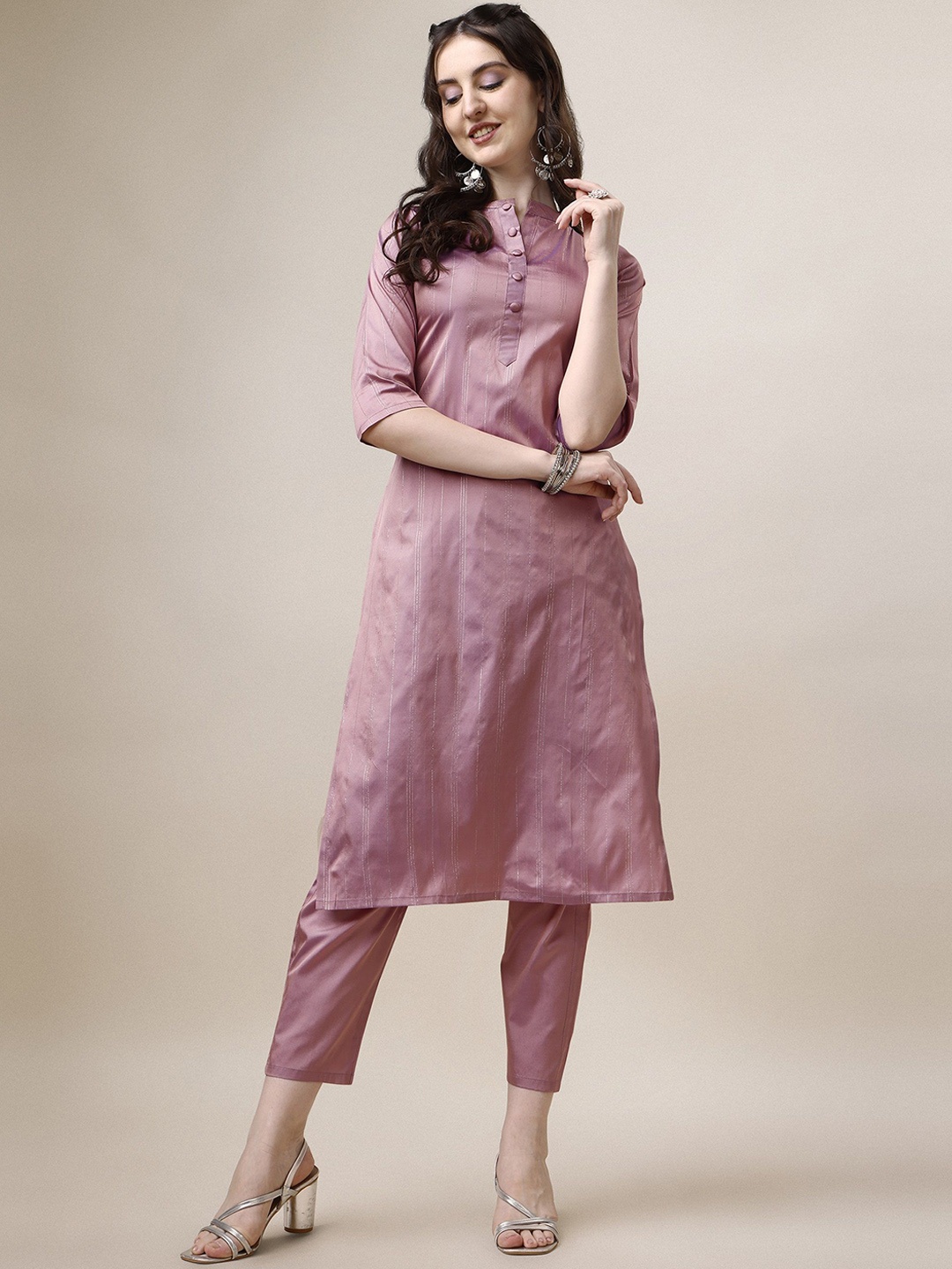 

AYUKTA INTERNATIONAL Striped Mandarin Collar Zari Art Silk Straight Kurta, Peach