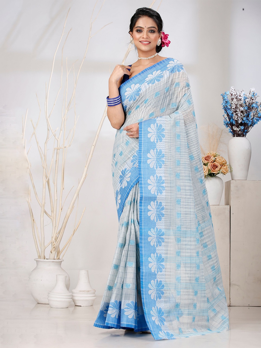 

DipDiya Woven Design Pure Cotton Taant Saree, Blue