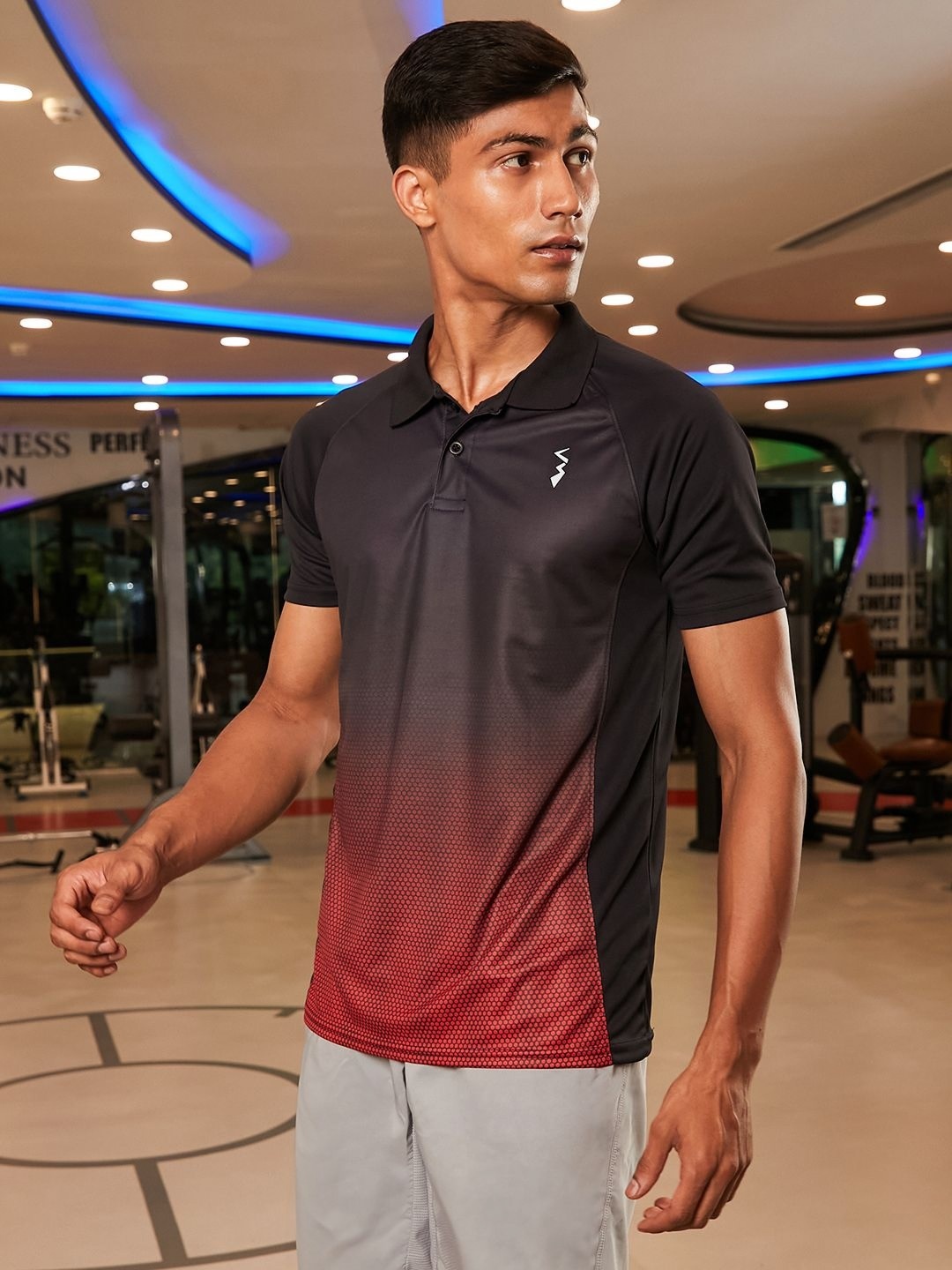 

Campus Sutra Men Solid Polo Collar T-shirt, Black