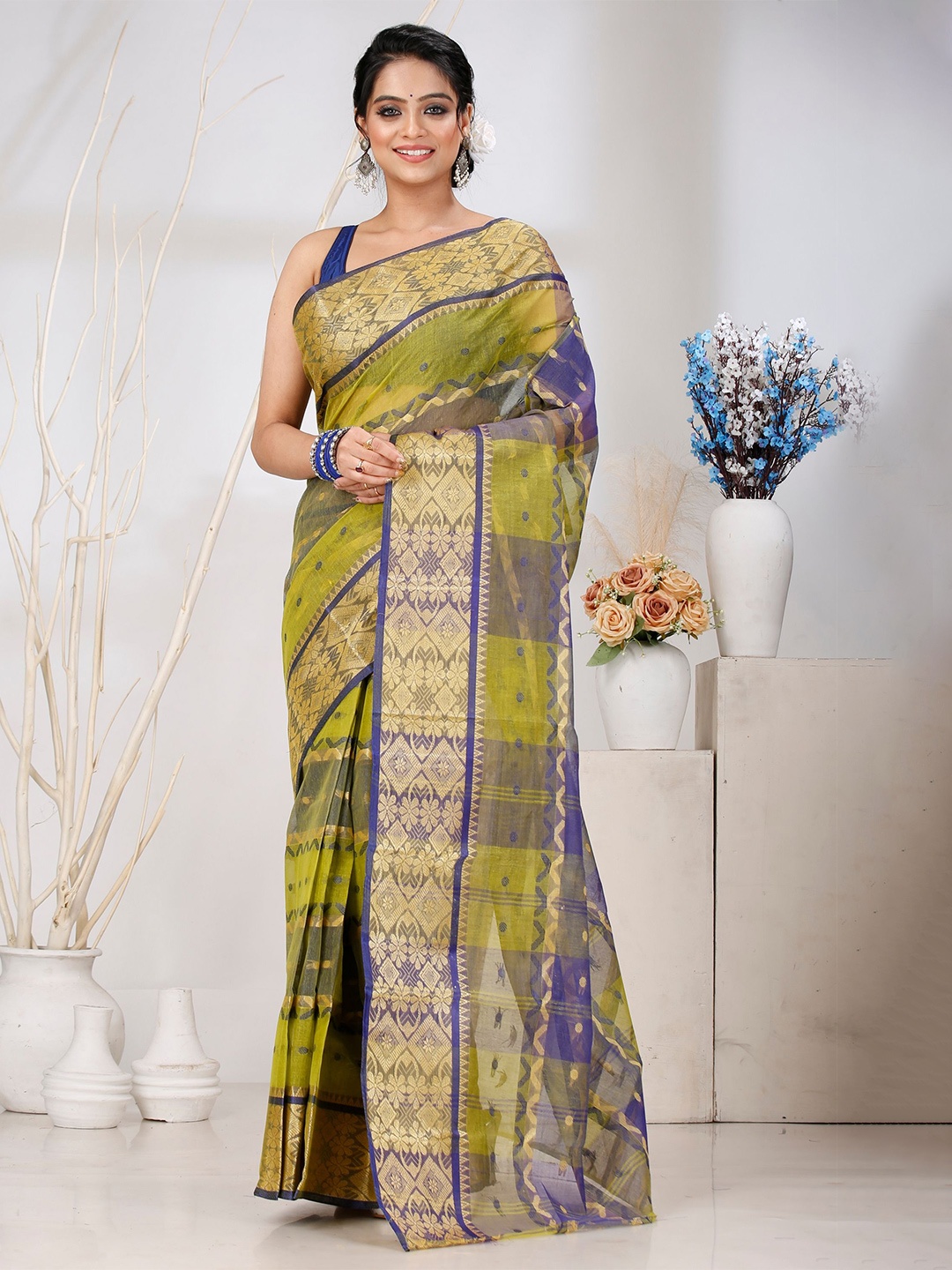 

DipDiya Ethnic Motifs Zari Pure Cotton Taant Saree, Green