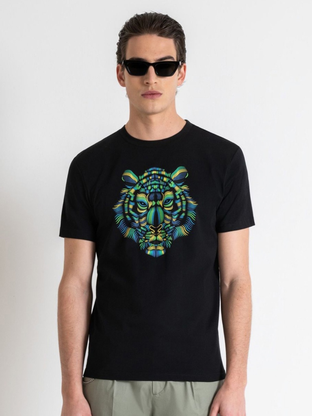 

Antony Morato Men Printed Pockets Slim Fit T-shirt, Black