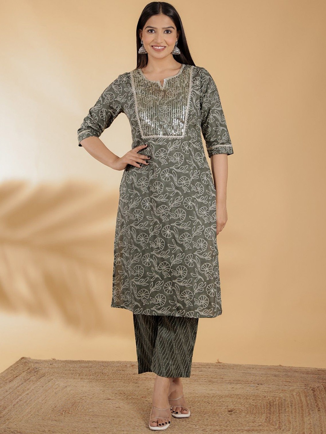

Aramya Bandhani Printed Sequinned Pure Cotton Straight Kurta With Trousers, Green
