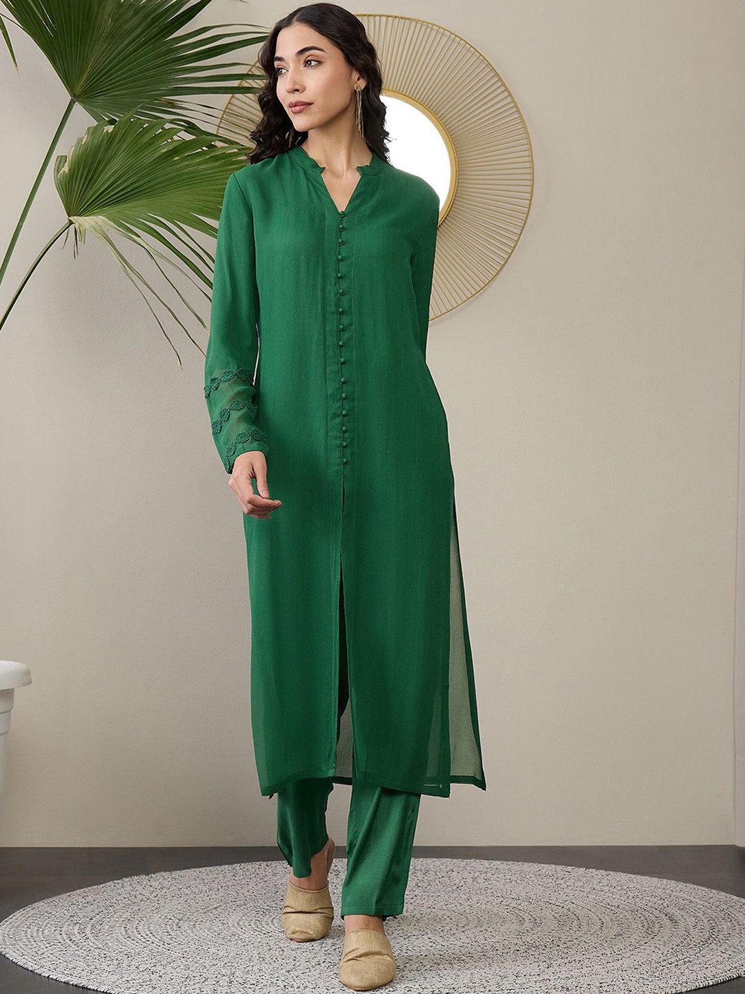 

ADORNIA Mandarin Collar Straight Kurta With Trouser, Green
