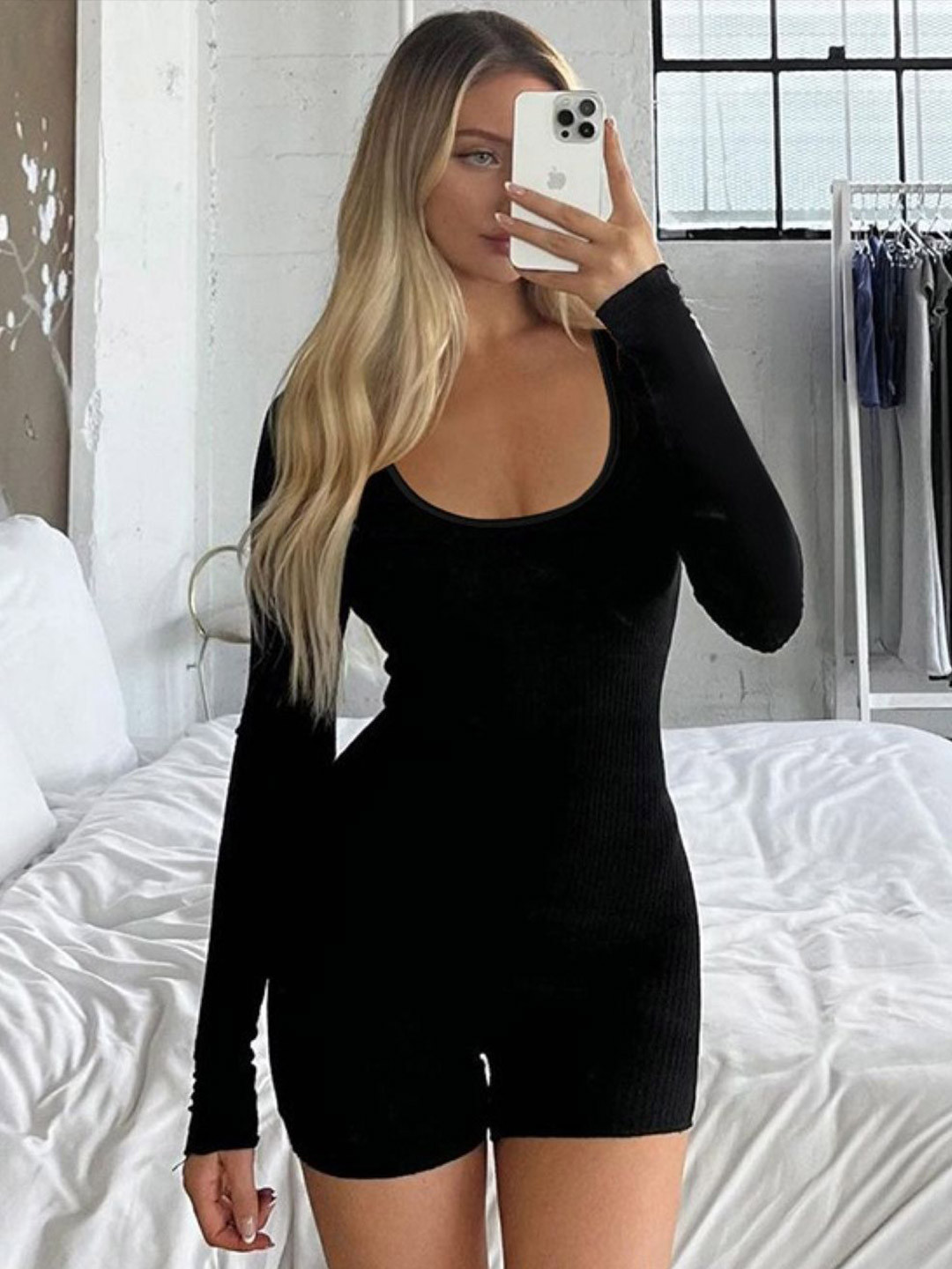 

StyleCast Women Scoop Neck Long Sleeves Jumpsuit, Black
