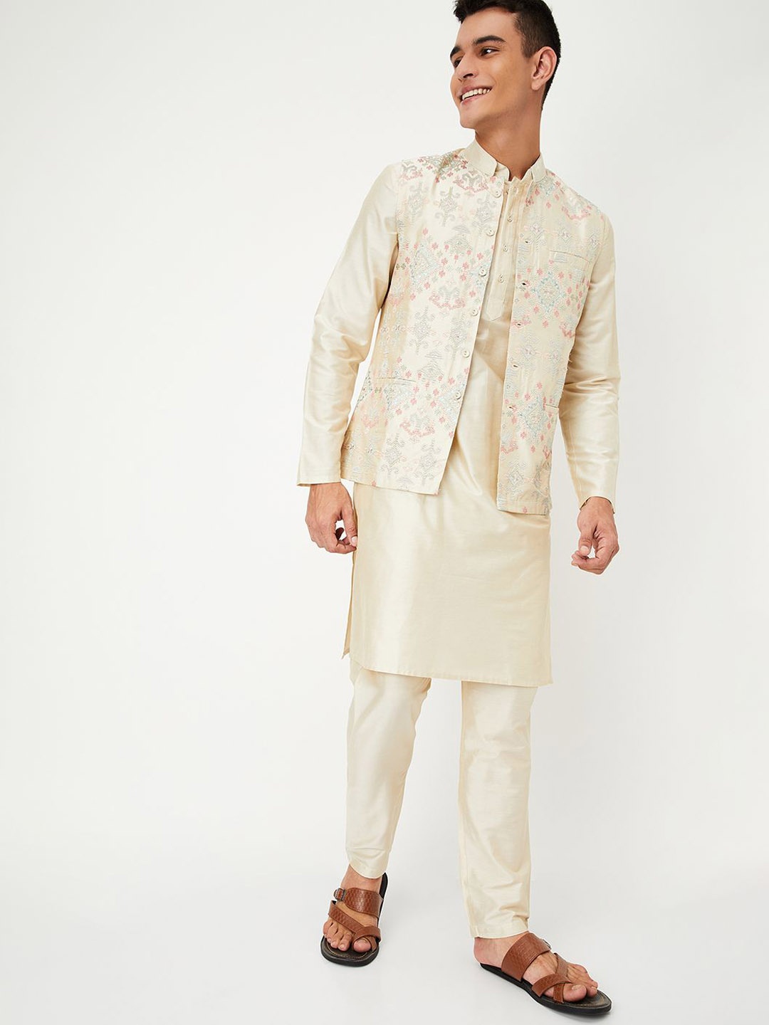 

max Mandarin Collar Kurta with Pyjamas, Off white