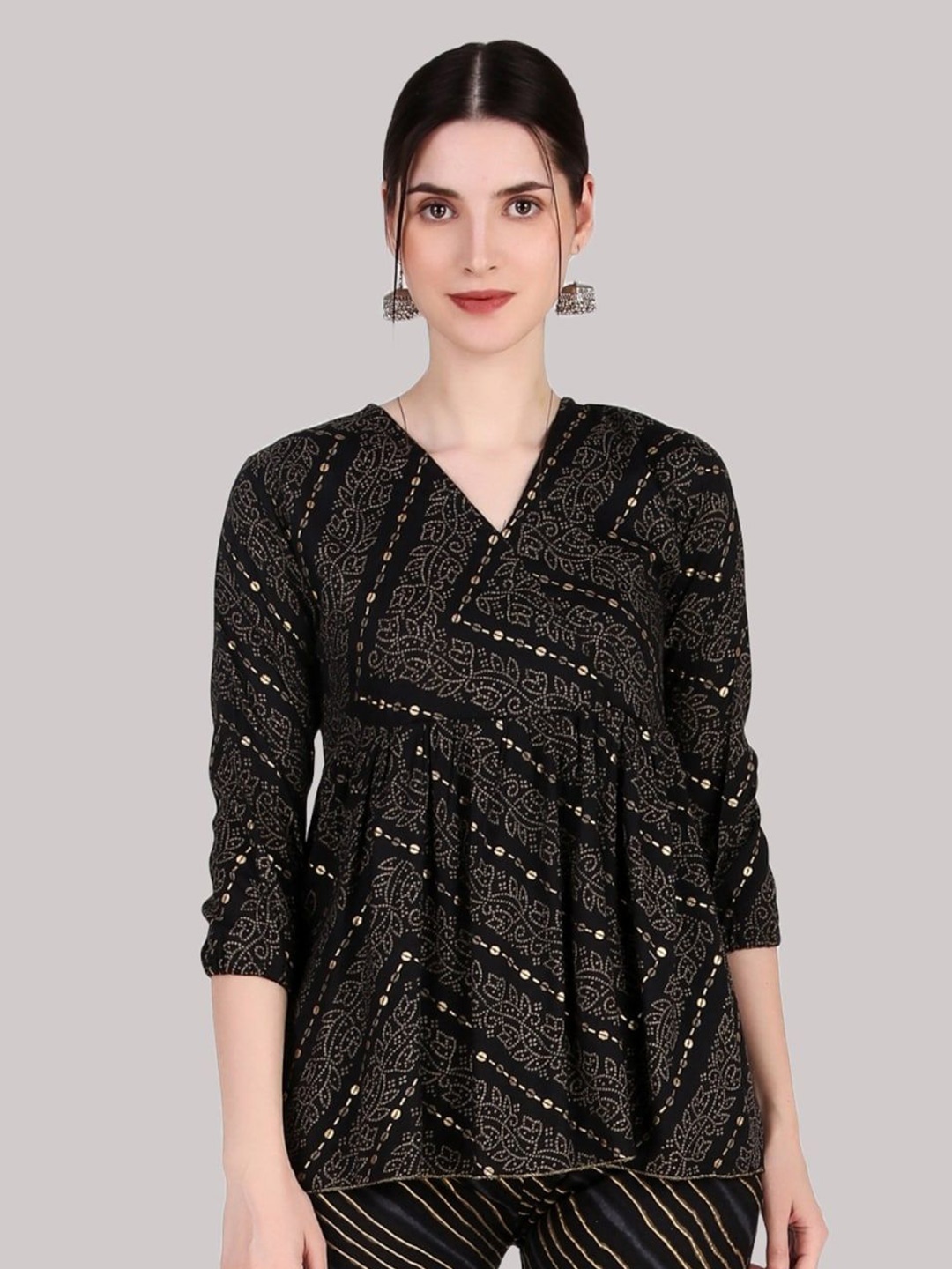 

FNOCKS Women Ethnic Printed V-Neck Cotton Top, Black