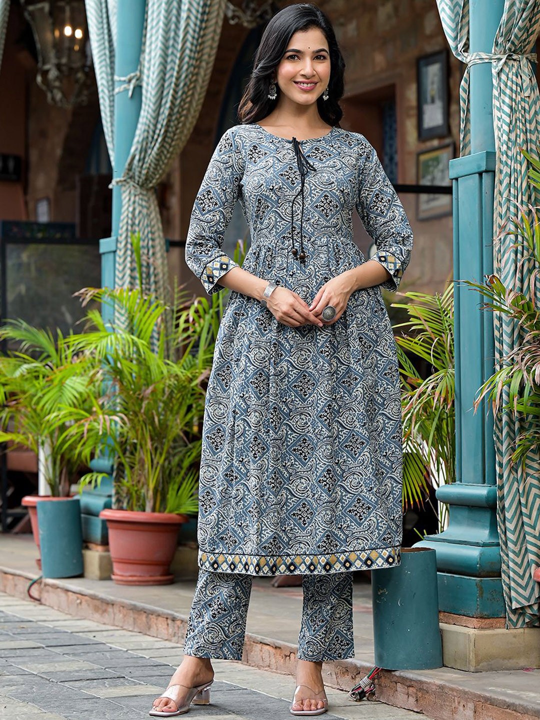 

AKS Geometric Printed Regular Pure Cotton A-Line Kurta with Trouser, Blue
