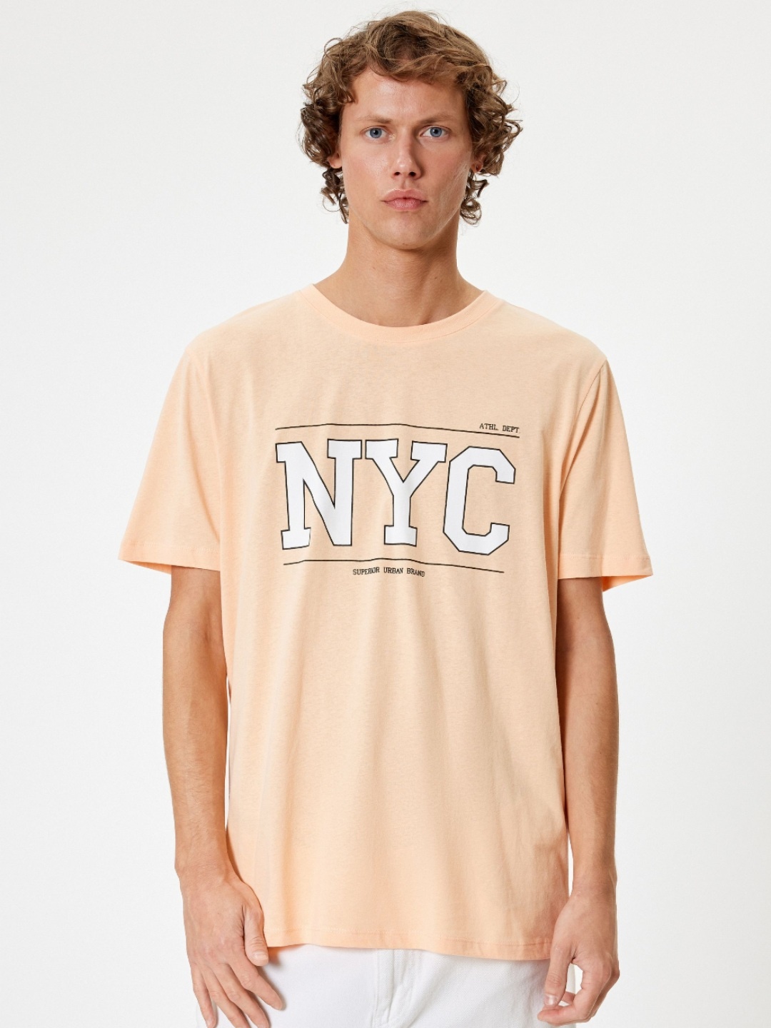 

Koton Men Typography Printed Pockets T-shirt, Orange