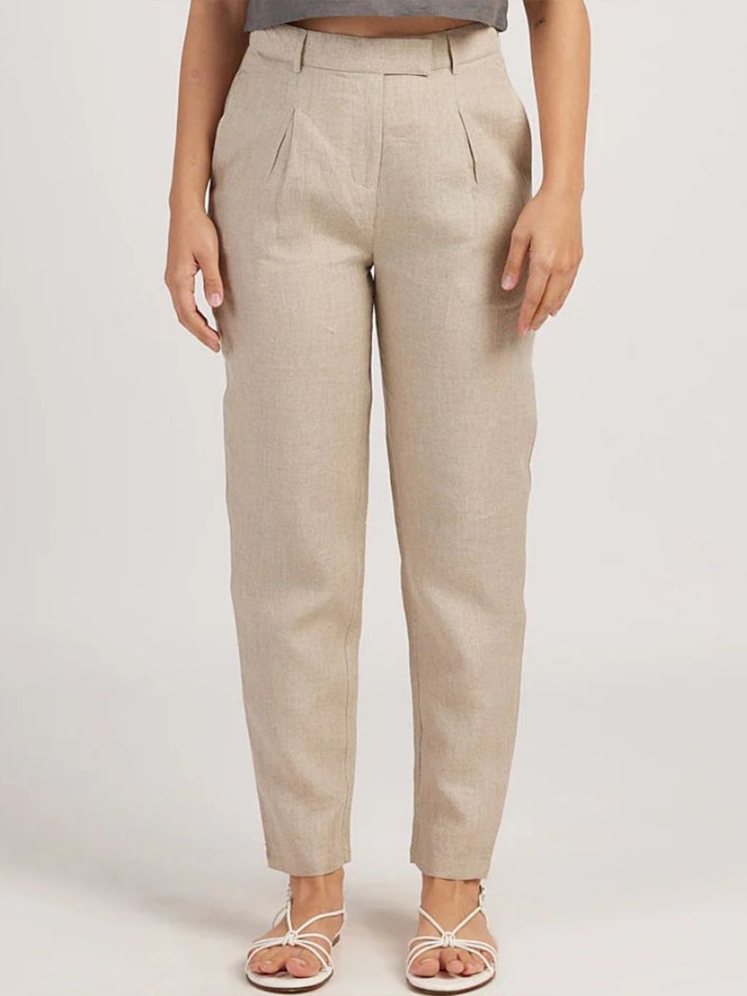 

Creatures of Habit Women Linen Pleated Trousers, Beige