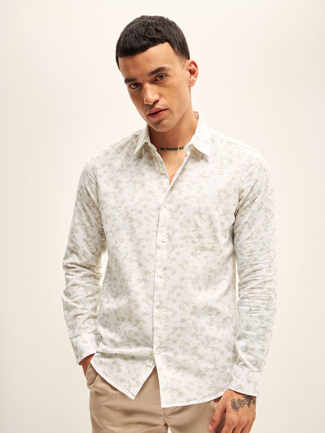 

THE BEAR HOUSE Slim Fit Printed Casual Shirt, Beige