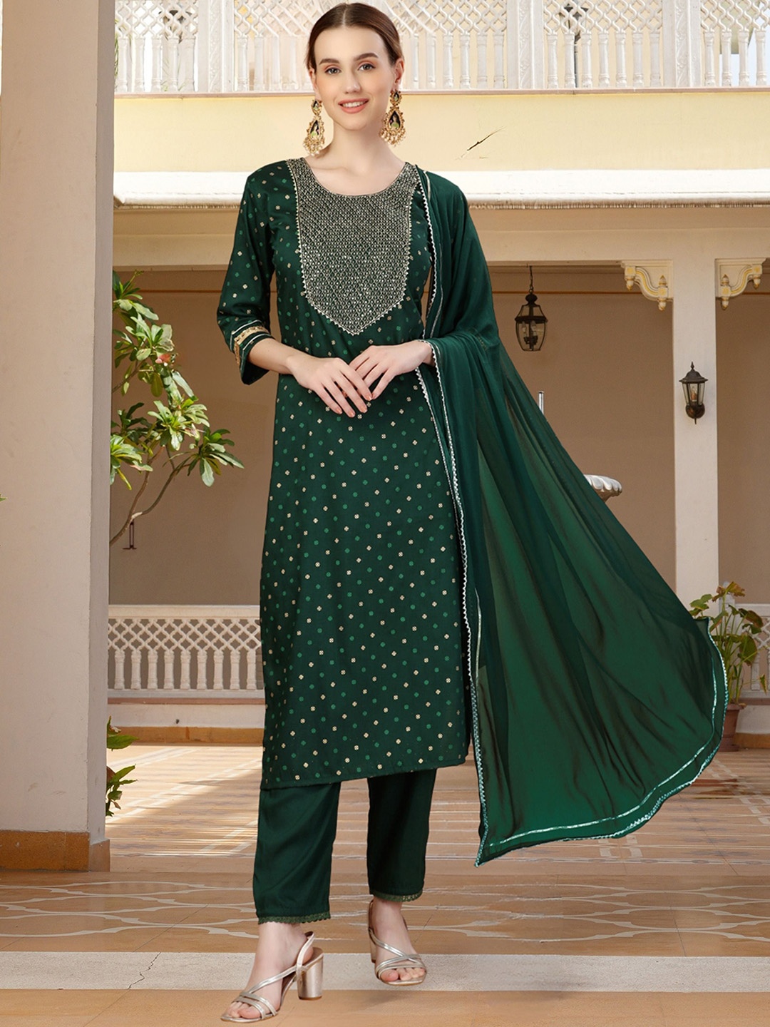

MAGMINA Floral Printed Sequinned Straight Kurta With Trousers & Dupatta, Green