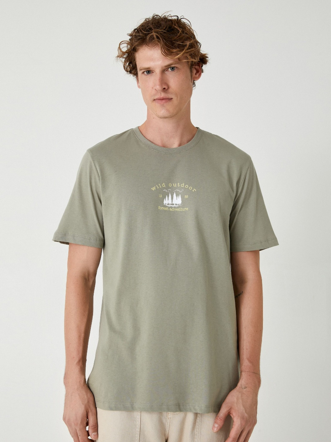 

Koton Men Typography Printed Pockets T-shirt, Khaki