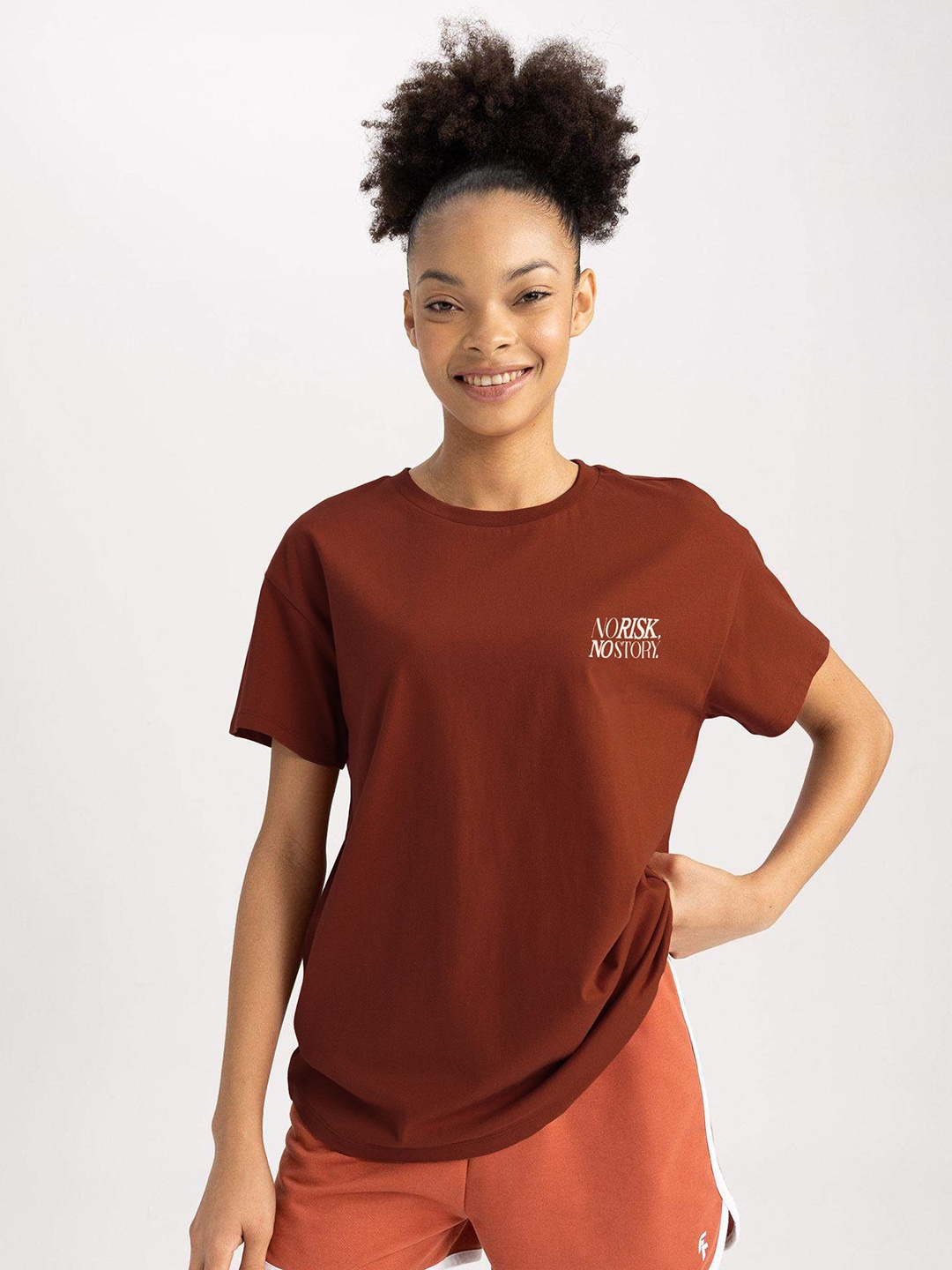 

MISCHIEF MONKEY Women Printed Extended Sleeves Pockets T-shirt, Brown