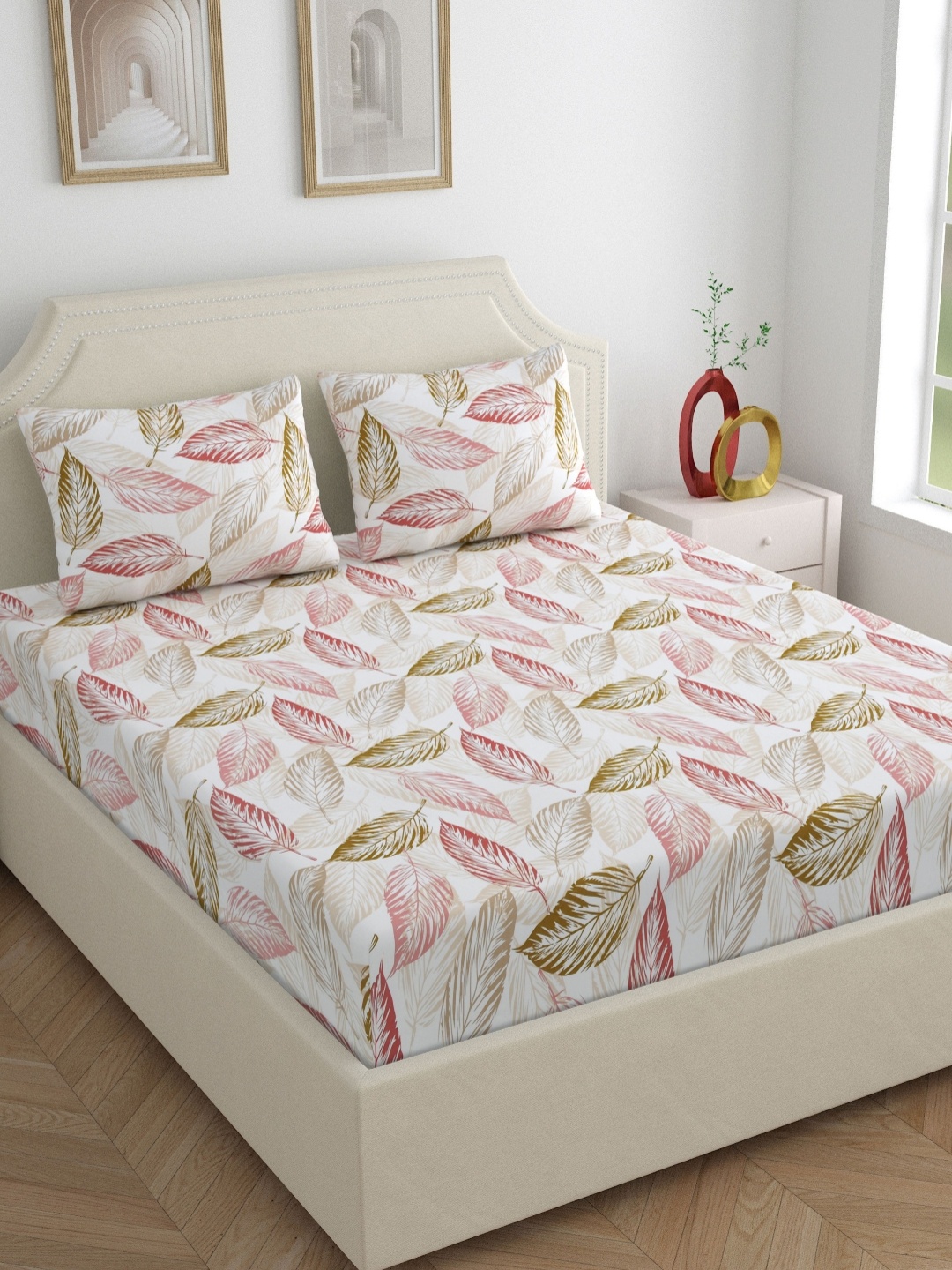 

Dreamscape Pink & White Floral 180 TC King Bedsheet with 2 Pillow Covers