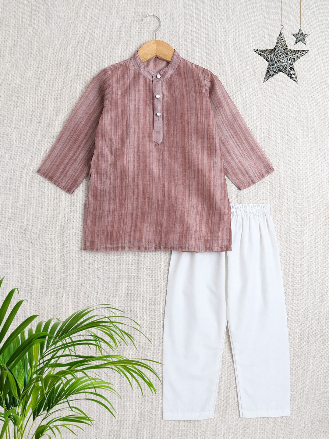 

The Magic Wand Boys Woven Design Regular Pure Cotton Kurta With Pyjamas, Maroon
