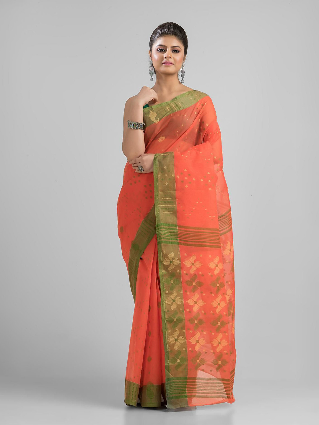 

SAJASAJO Woven Design Ethnic Motifs Pure Cotton Saree, Peach