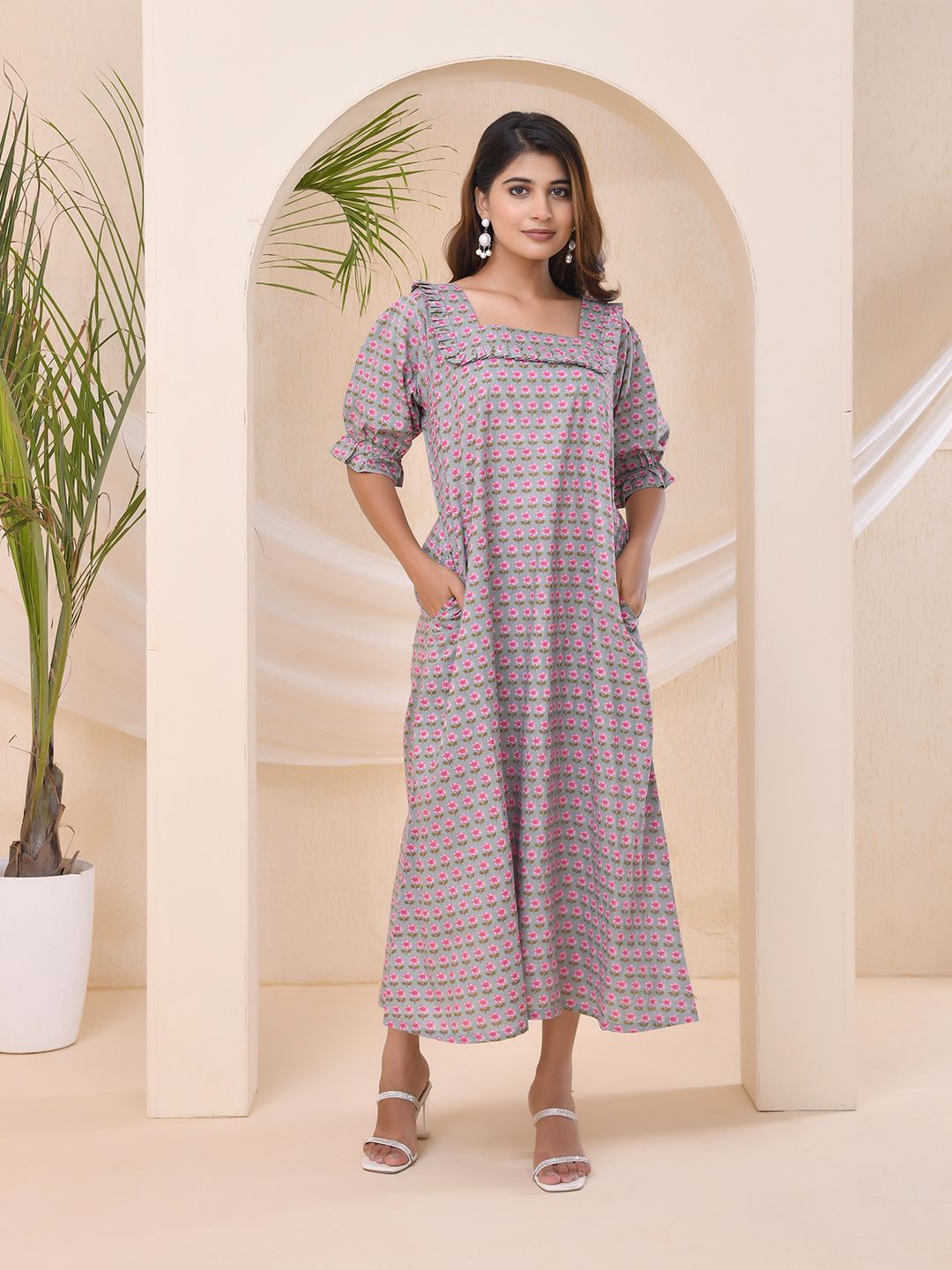 

THE SAFFRON SAGA Floral Printed Square Neck Puff Sleeves A-Line Midi Dress, Purple