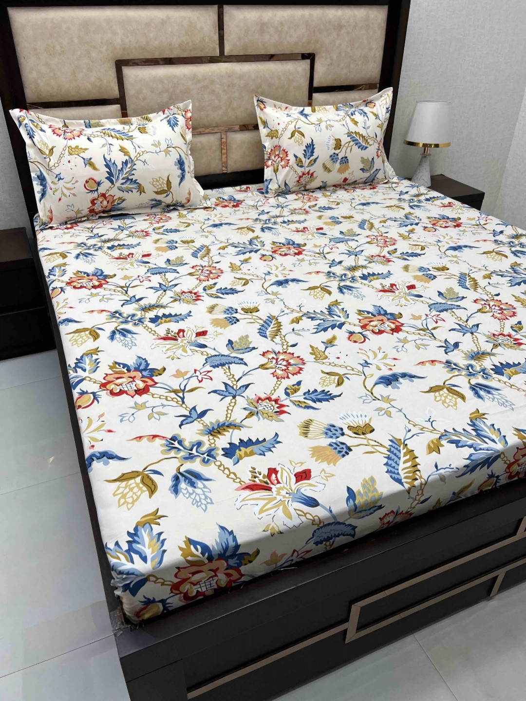 

Pure Decor White & Blue Floral Queen 240 TC Bedsheet with 2 Pillow Covers
