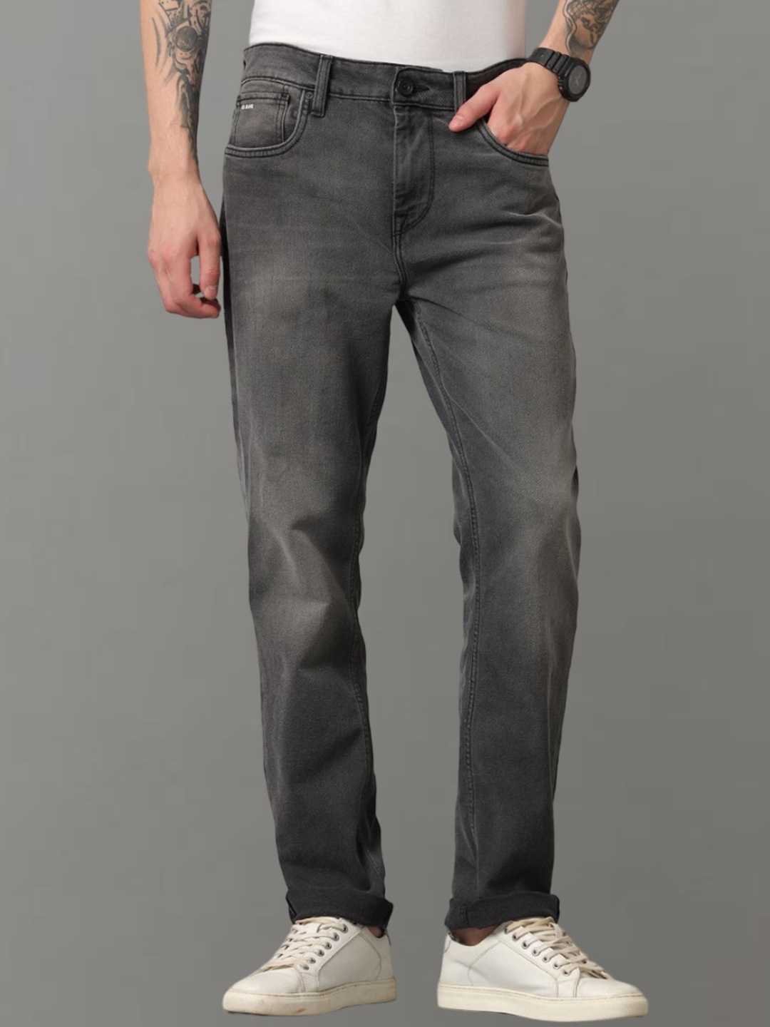 

Voi Jeans Men Skinny Fit Mid-Rise Lightly Fade Stretchable Jeans, Grey