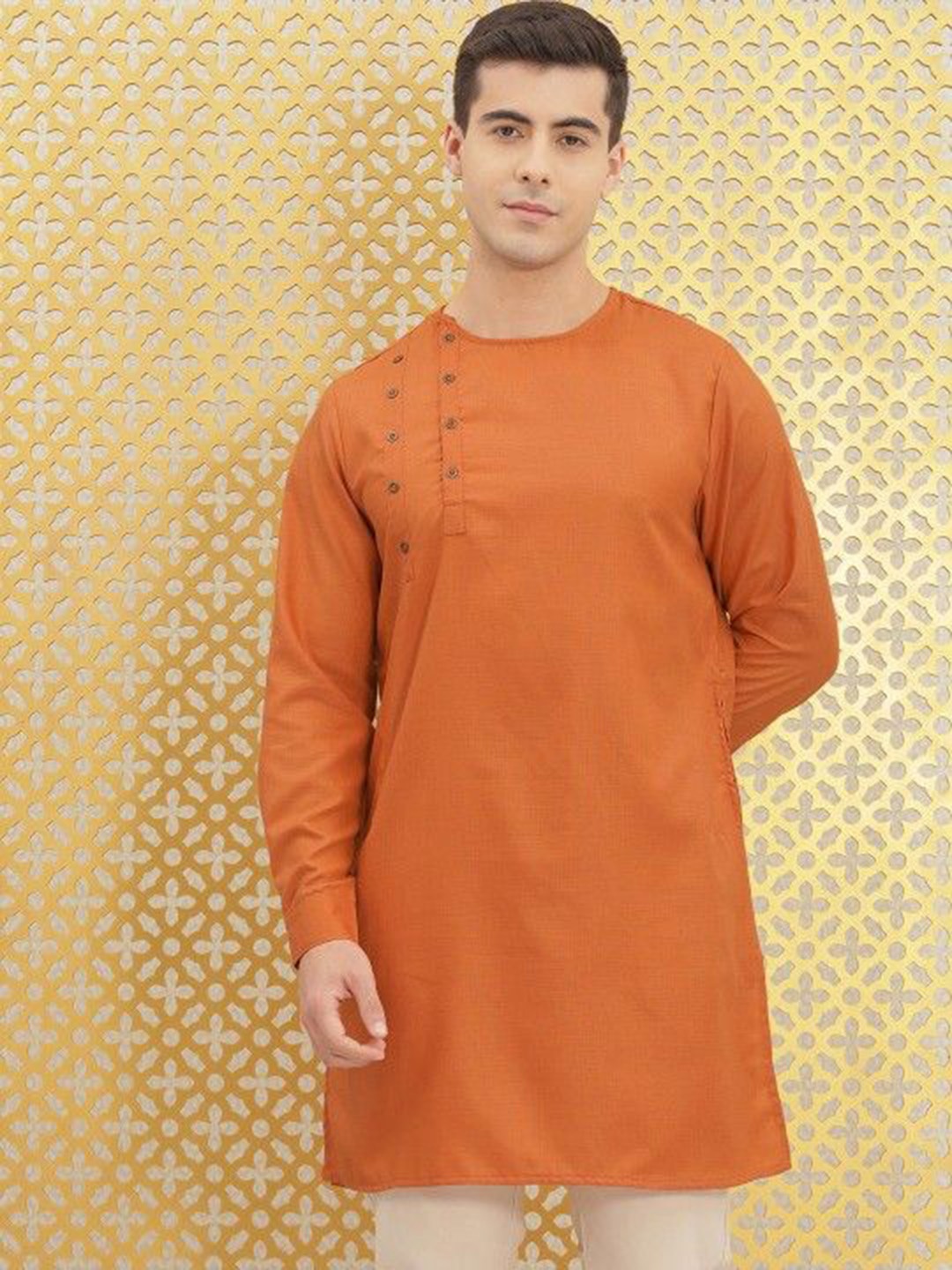 

Ode by House of Pataudi Round Neck Straight Kurta, Rust