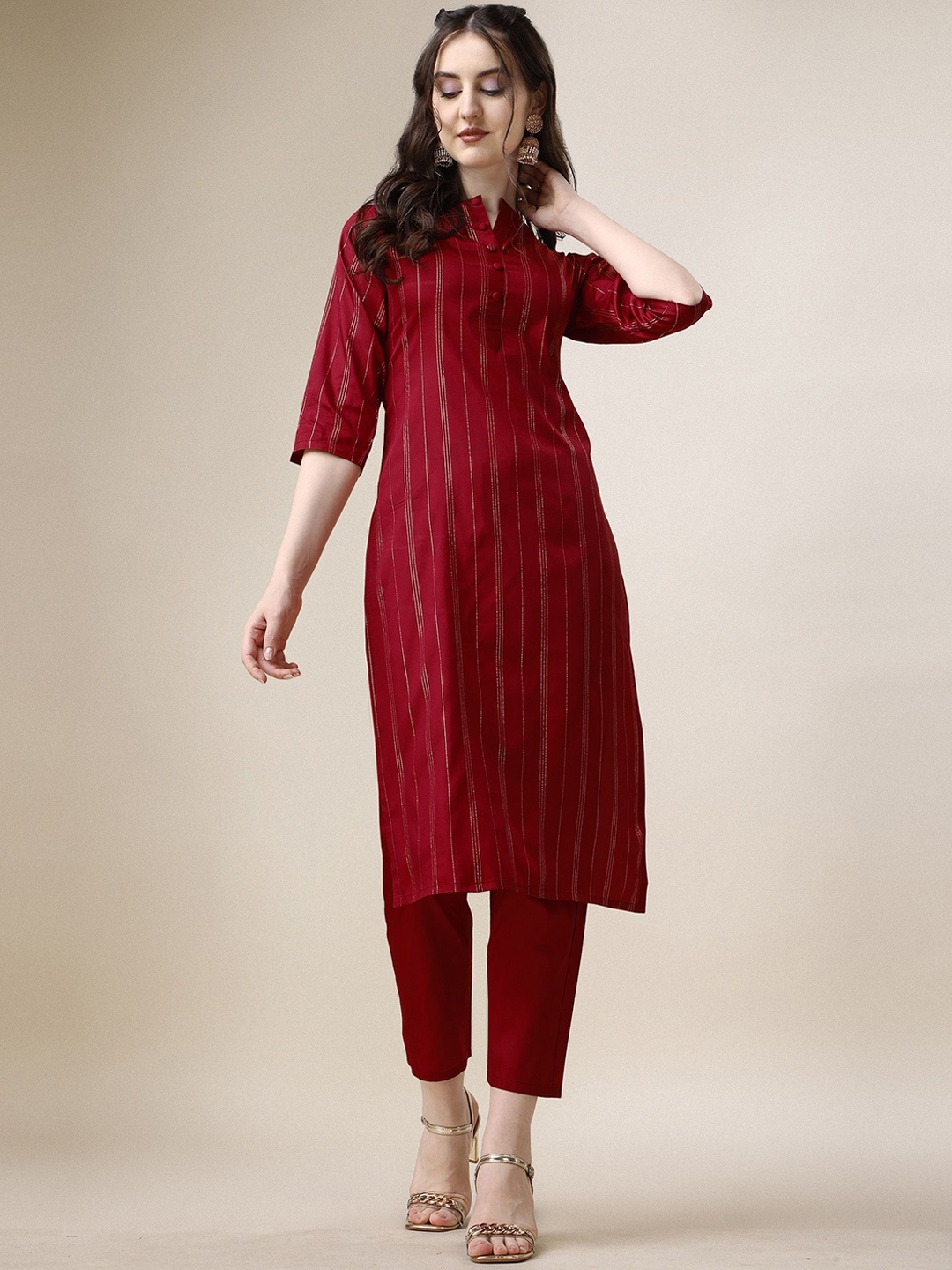 

AYUKTA INTERNATIONAL Striped Mandarin Collar Art Silk Straight Kurta With Trousers, Maroon