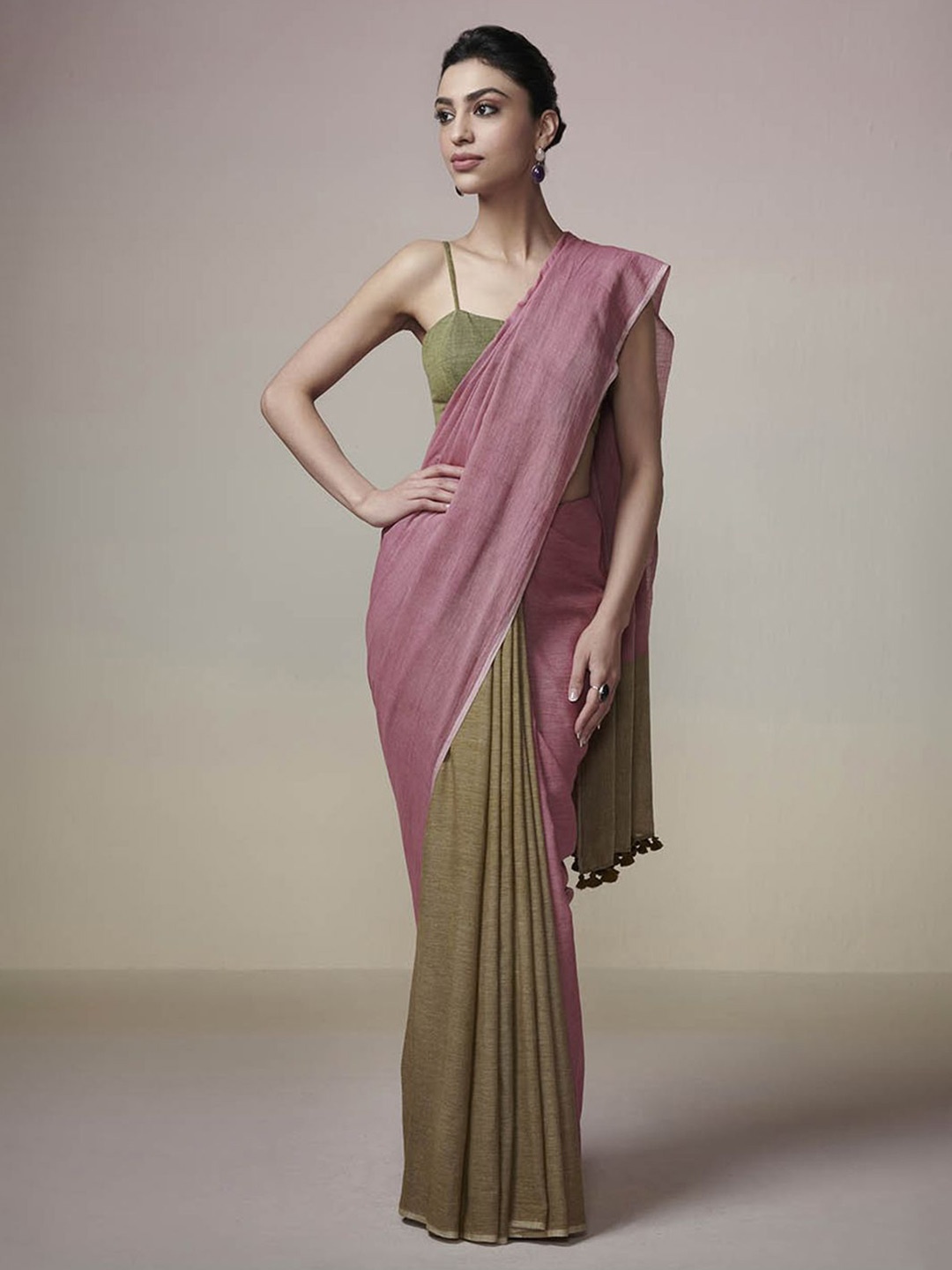 

Dressfolk Misty Tulips Pure Cotton Saree, Olive