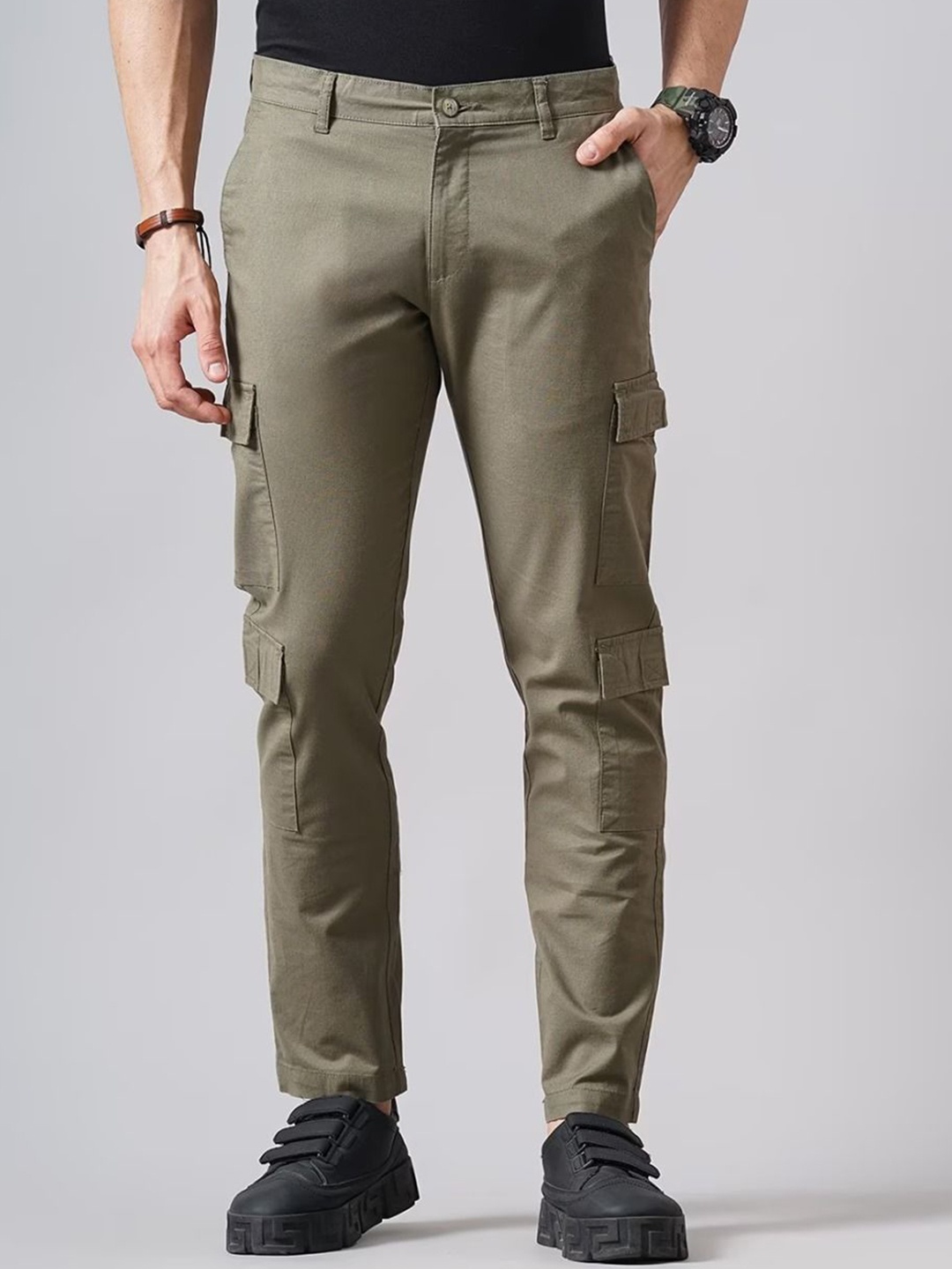 

British Club Men Comfort Slim Fit Low-Rise Cotton Cargos Trousers, Olive