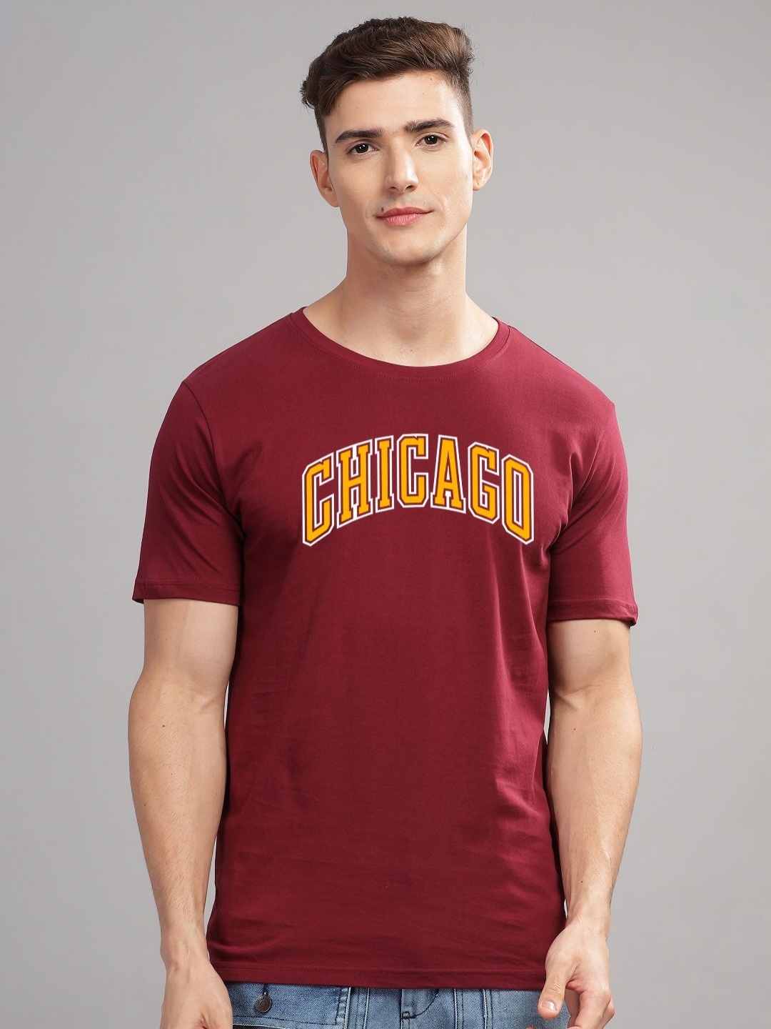 

ADRO Men Typography Printed Applique T-shirt, Maroon