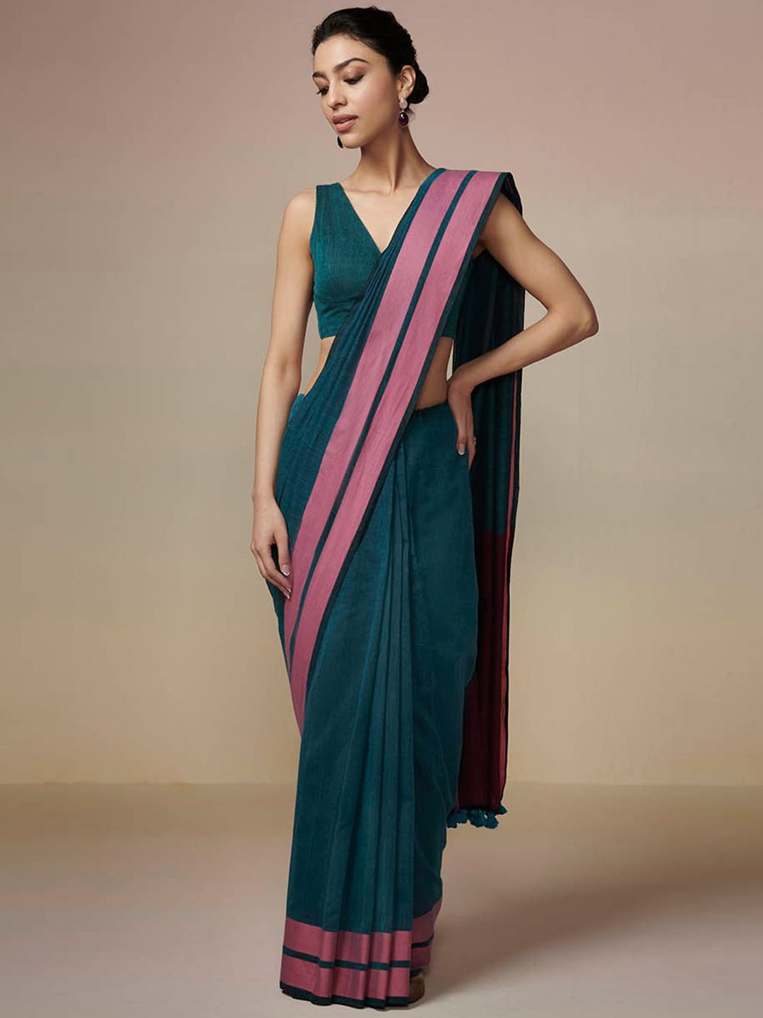 

Dressfolk Mayuri Zari Pure Cotton Saree, Green