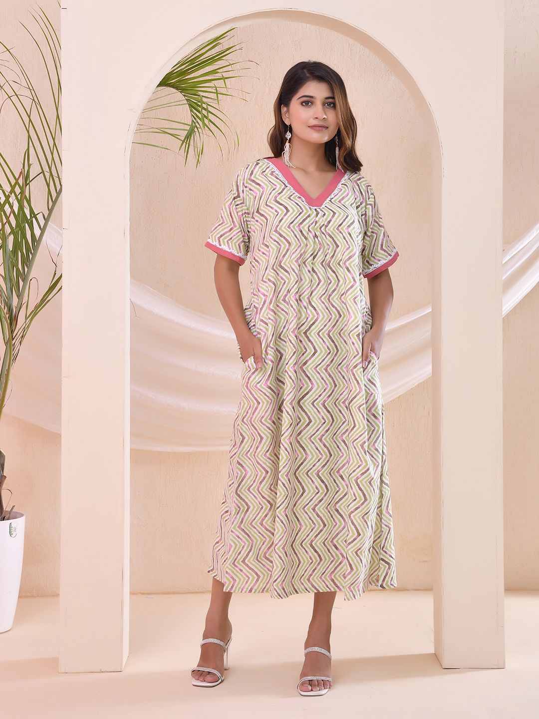 

THE SAFFRON SAGA Printed Short Sleeves Cotton A-Line Midi Dress, White