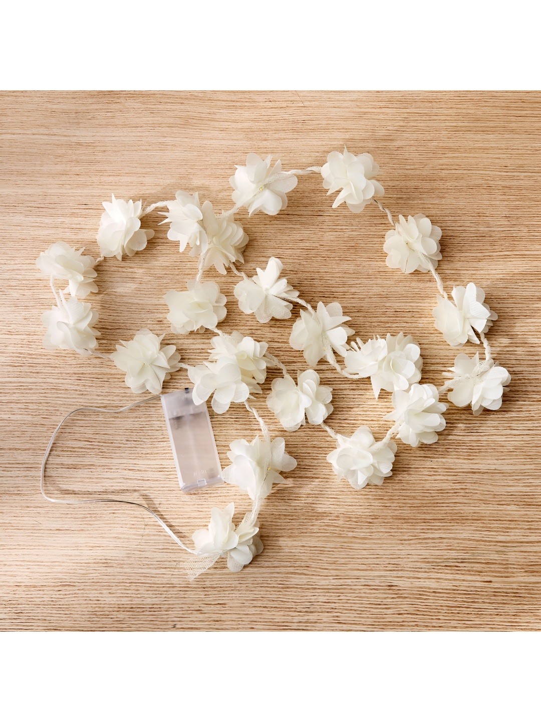 

Home Centre Serena White 25 Pieces Flower Shaped String Lights