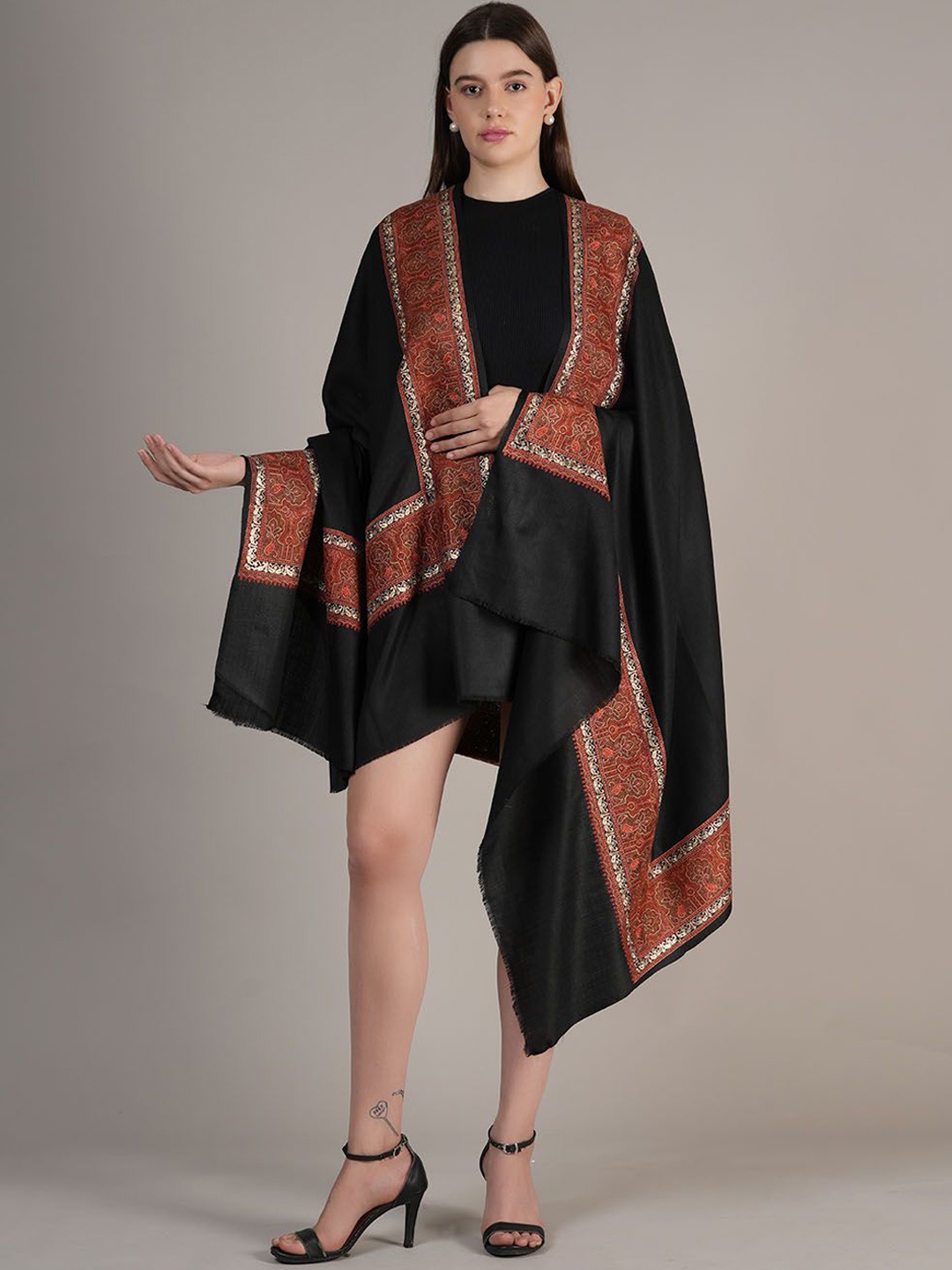 

MUFFLY Floral Embroidered Pashmina Woollen Shawl, Black