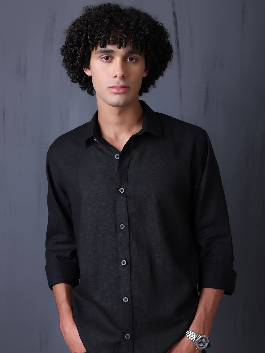 

FILO HEVIS Men Solid Spread Collar Linen Casual Shirt, Black