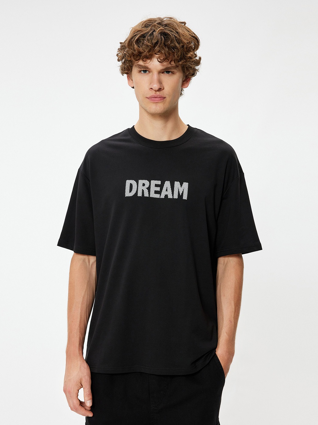 

Koton Men Typography Printed T-shirt, Black