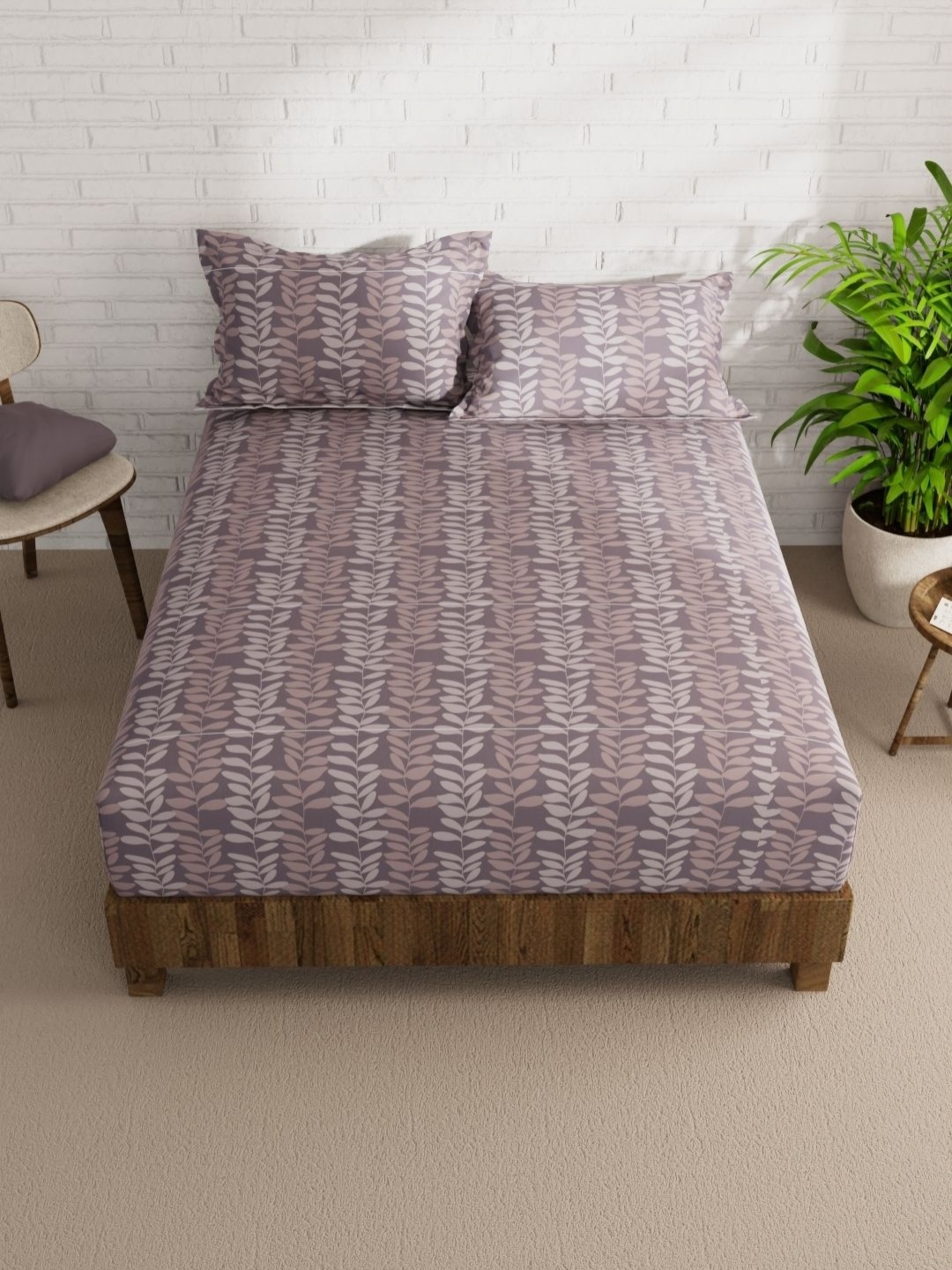 

KOPA Brown Floral 152 TC Queen Bedsheet with 2 Pillow Covers