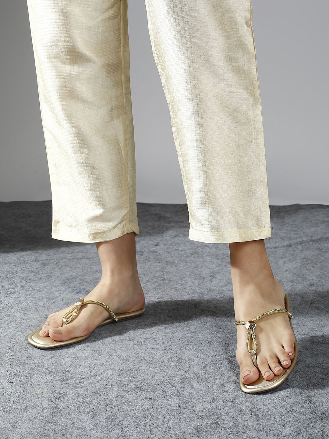 

Inc 5 Women Embellished One Toe Flats, Gold