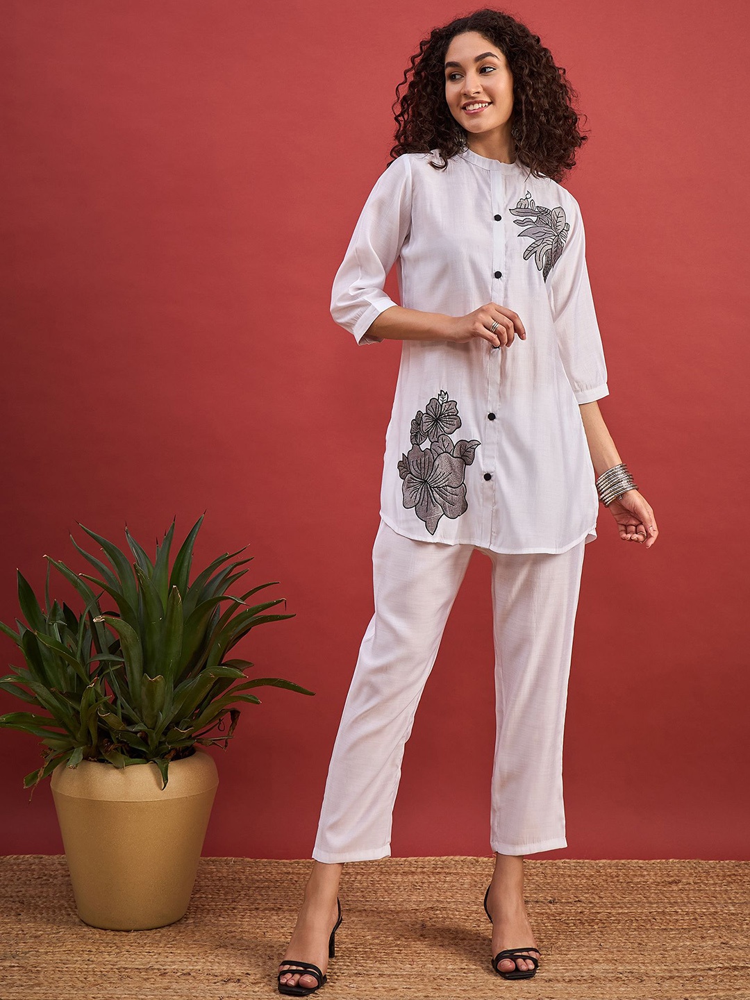 

Sangria Embroidered Top With Trouser Co-Ords, White