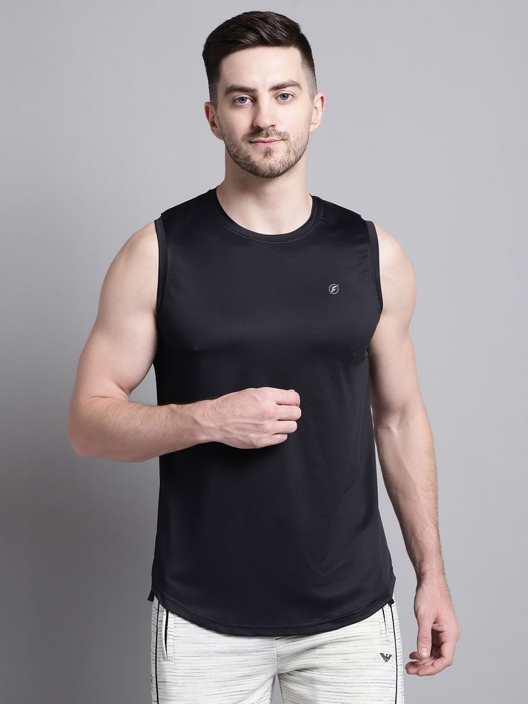 

Friskers Men Printed Hooded Raw Edge T-shirt, Black